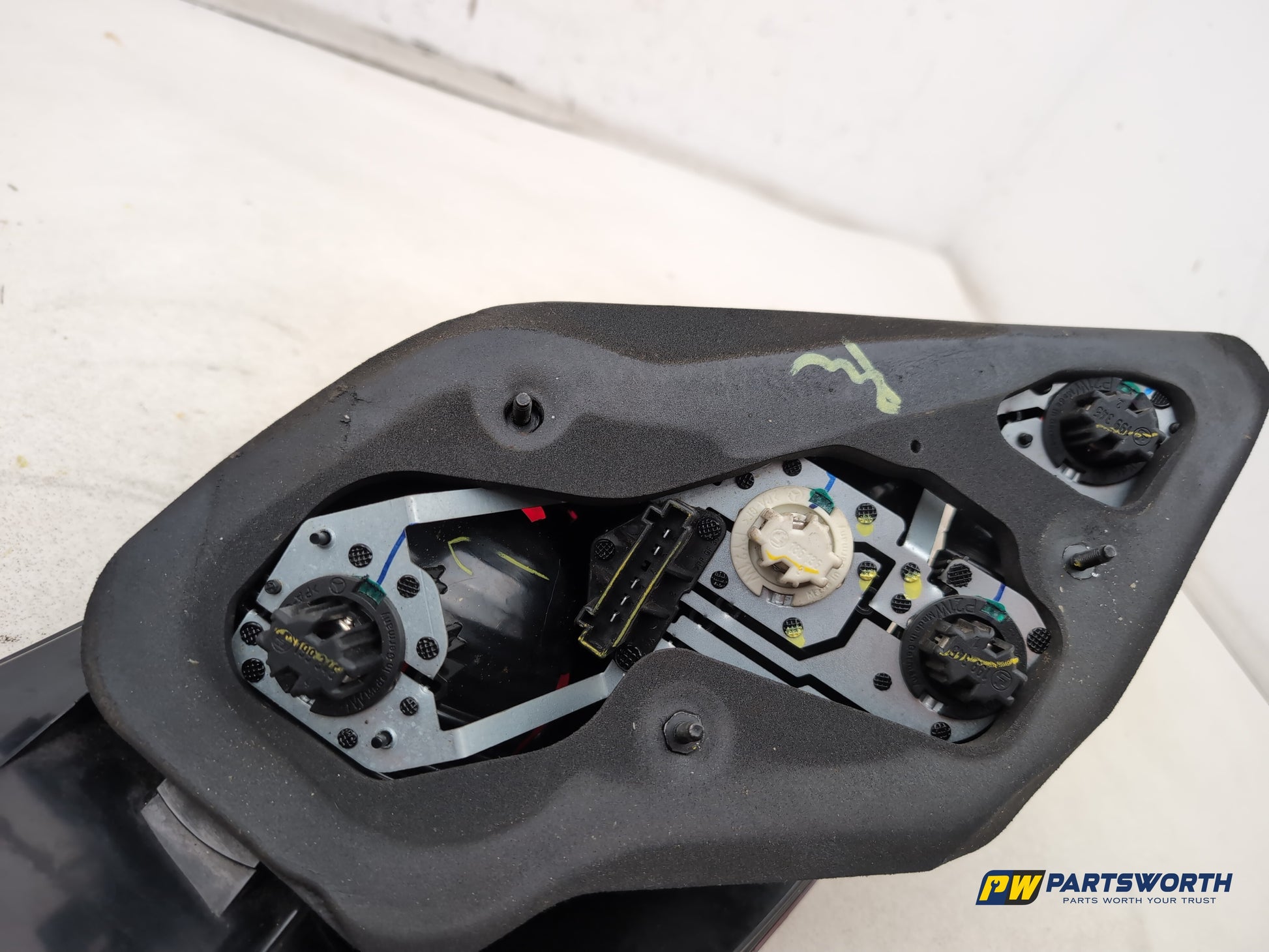 Mercedes R320 R-Class W251 Lamp Assembly Rear Rh Driver Side 2006-2010 - photo 6