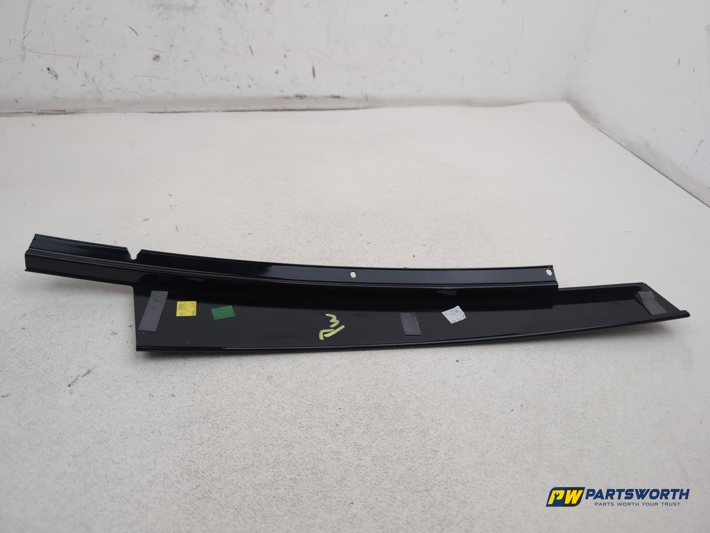 Mercedes R320 R-Class W251 Driver Side Front Door Post Trim 2006-2013 - photo 6