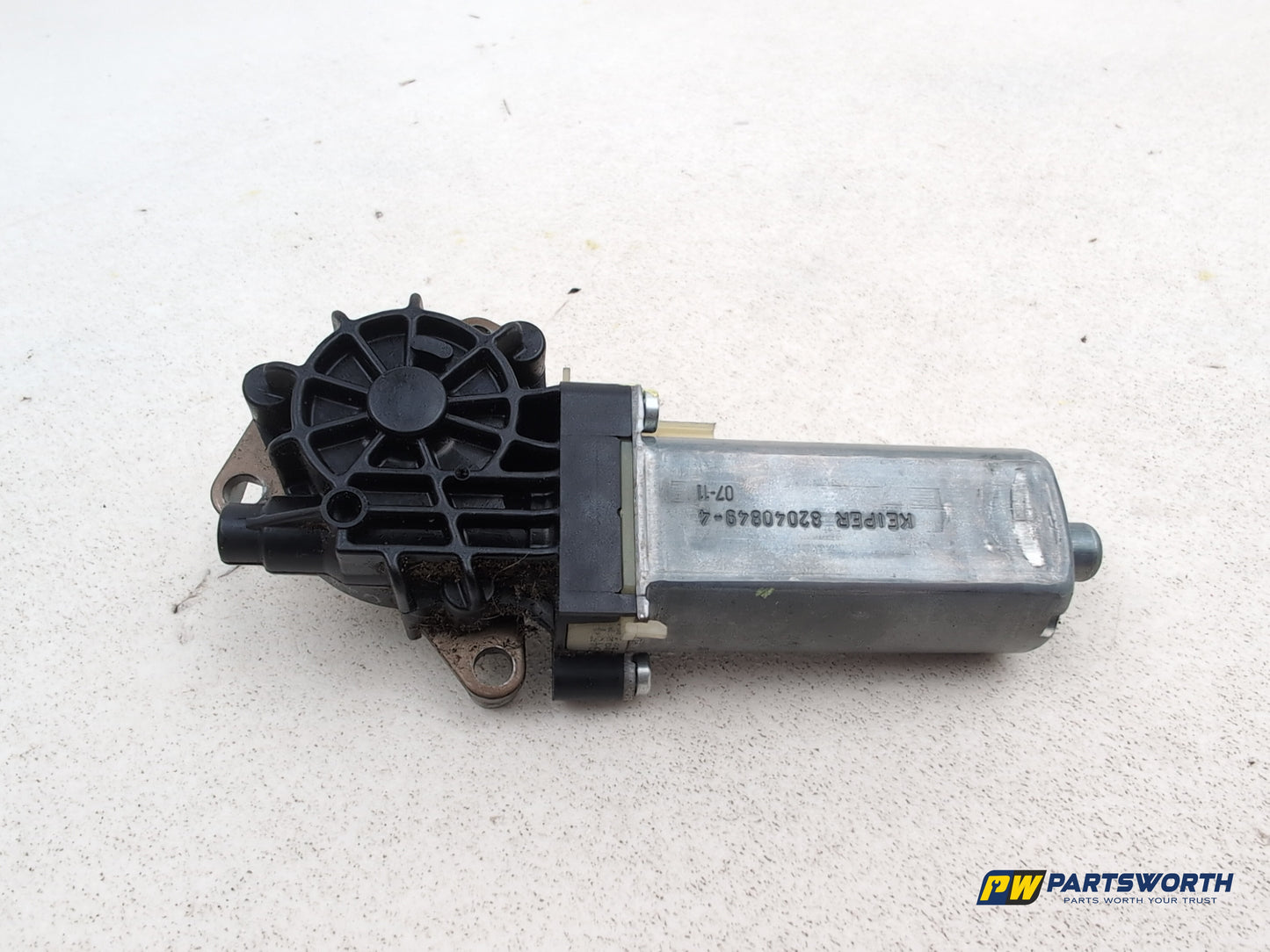 Mercedes R320 R-Class W251 Front Seat Adjustment Motor Left Side 0390203003 - photo 6