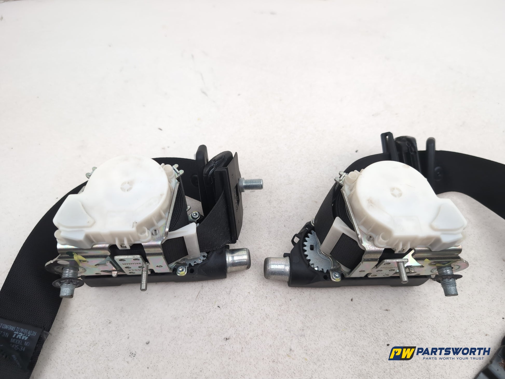 Seat Belt Rear Reel Centre 6