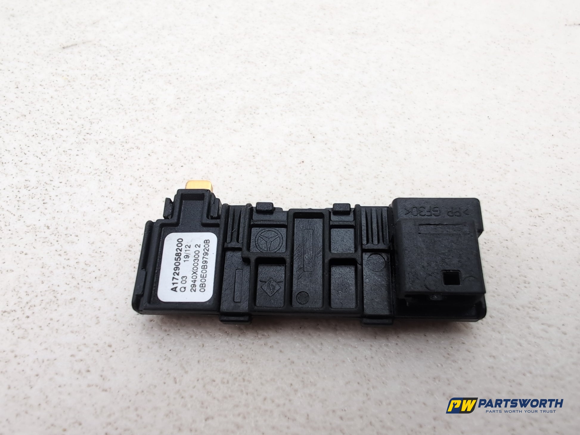 Mercedes-Benz B180 B-Class W246 Interior Humidity Temperature Sensor A1729058200 - photo 6