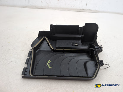 Mercedes-Benz B180 B-Class W246 Fuse Box Cover Lid Trim A2465400182 2011-2018 - photo 6