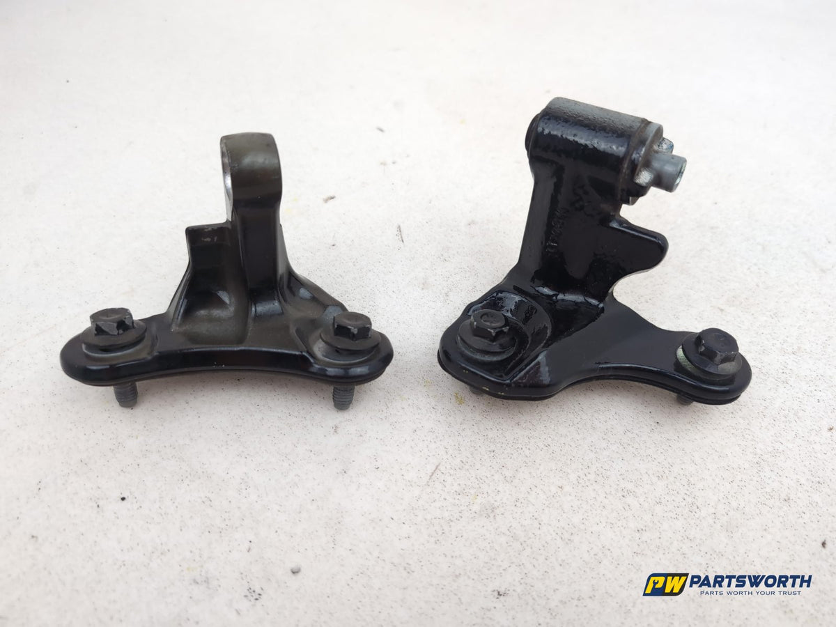 LH Front Door Hinge Pair  6