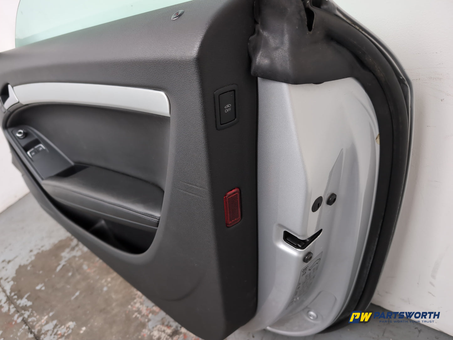 Door Front LH 12