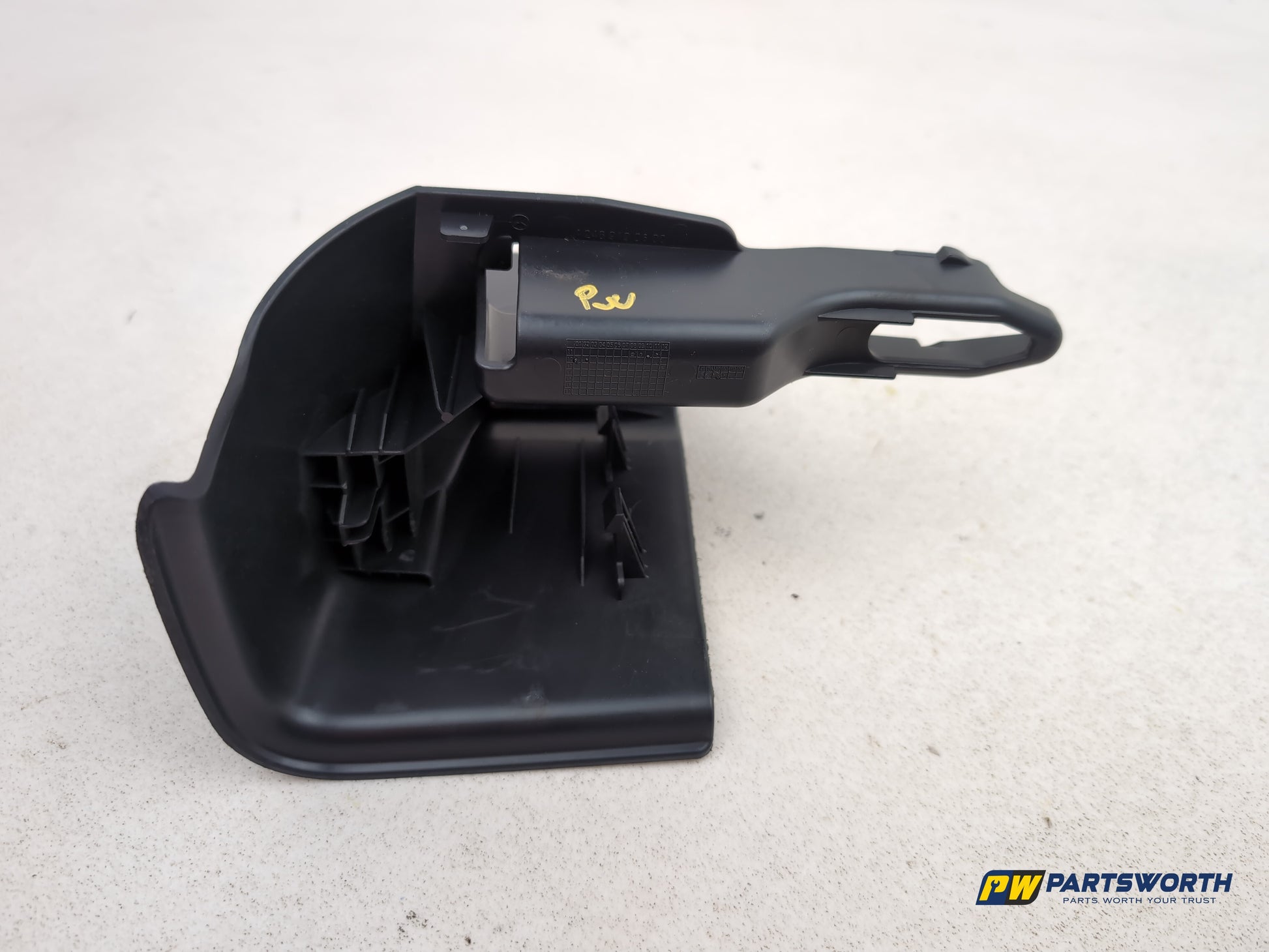 Mercedes-Benz B180 B-Class W246 Seat Rail Cover Front Right A2469190600 - photo 6
