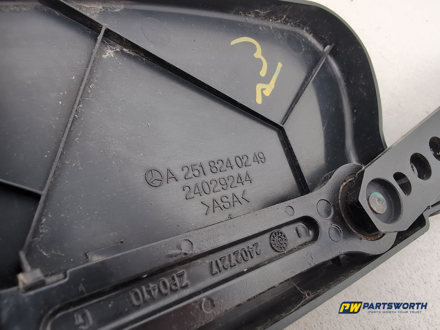 Mercedes R320 R-Class W251 Wiper Arm Front Pair A2518201140 2006-2013 - photo 6