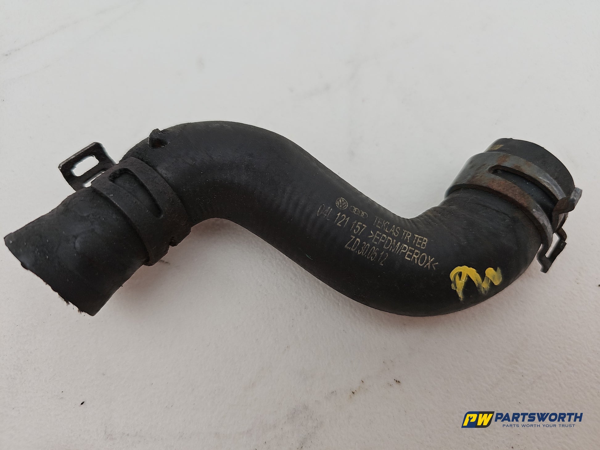Audi A6 S Line Black Ed 2.0l Diesel Coolant Hose Pipe Line 04l121157 2011-2018 - photo 6