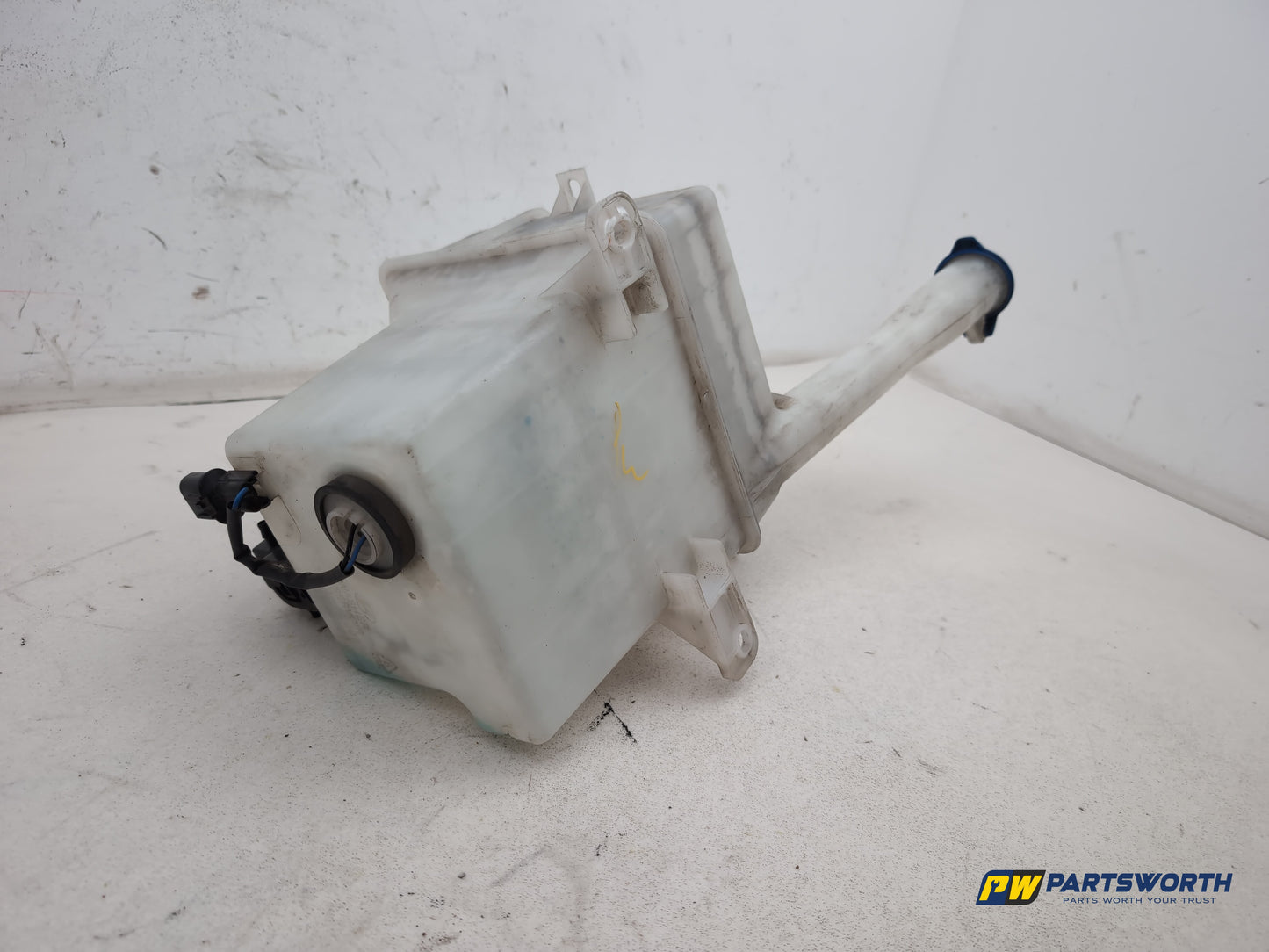 Hyundai I40 Style Blue Drive Crdi Washer Bottle Windscreen 986103z001 2011-2019 - photo 6