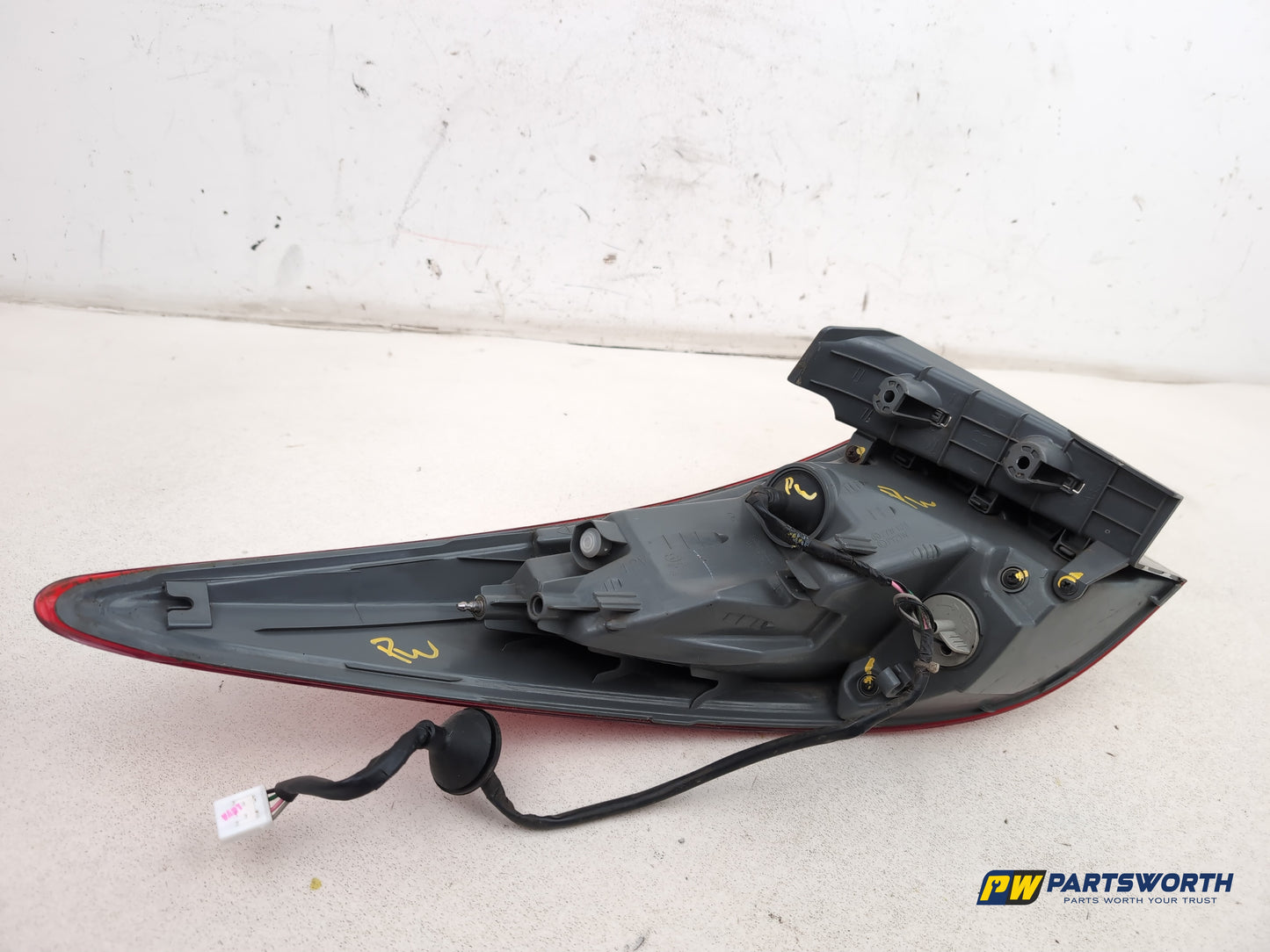 Hyundai I40 Style Blue Drive Crdi Lamp Assembly Rear Rh Driver Side 924023z000 - photo 6