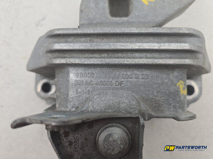 Mercedes-Benz B180 B-Class W246 Engine Mounting Bracket A24624002 2011-2018 - photo 6