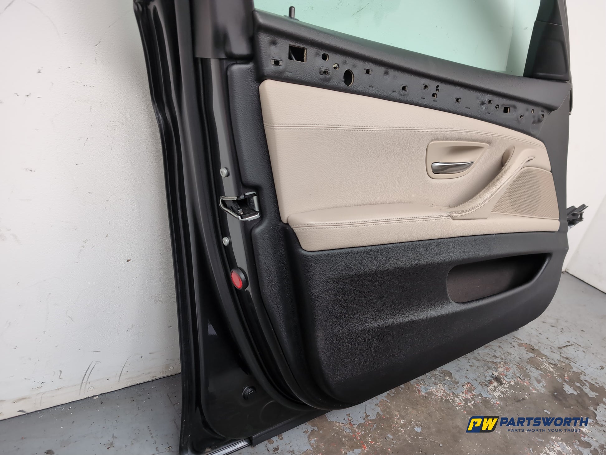 Bmw 5 Series 520d F10 Saloon Door Front Lh Passenger Side Dark Graphite B90 - photo 9