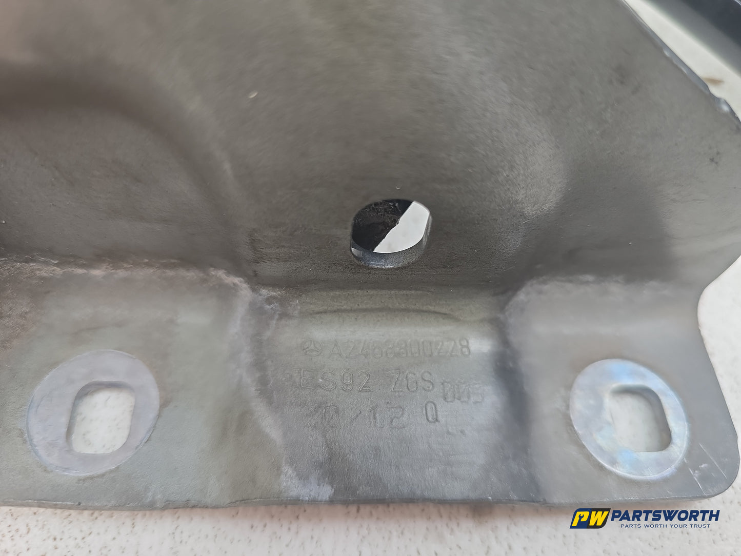 Bonnet Hinges 6