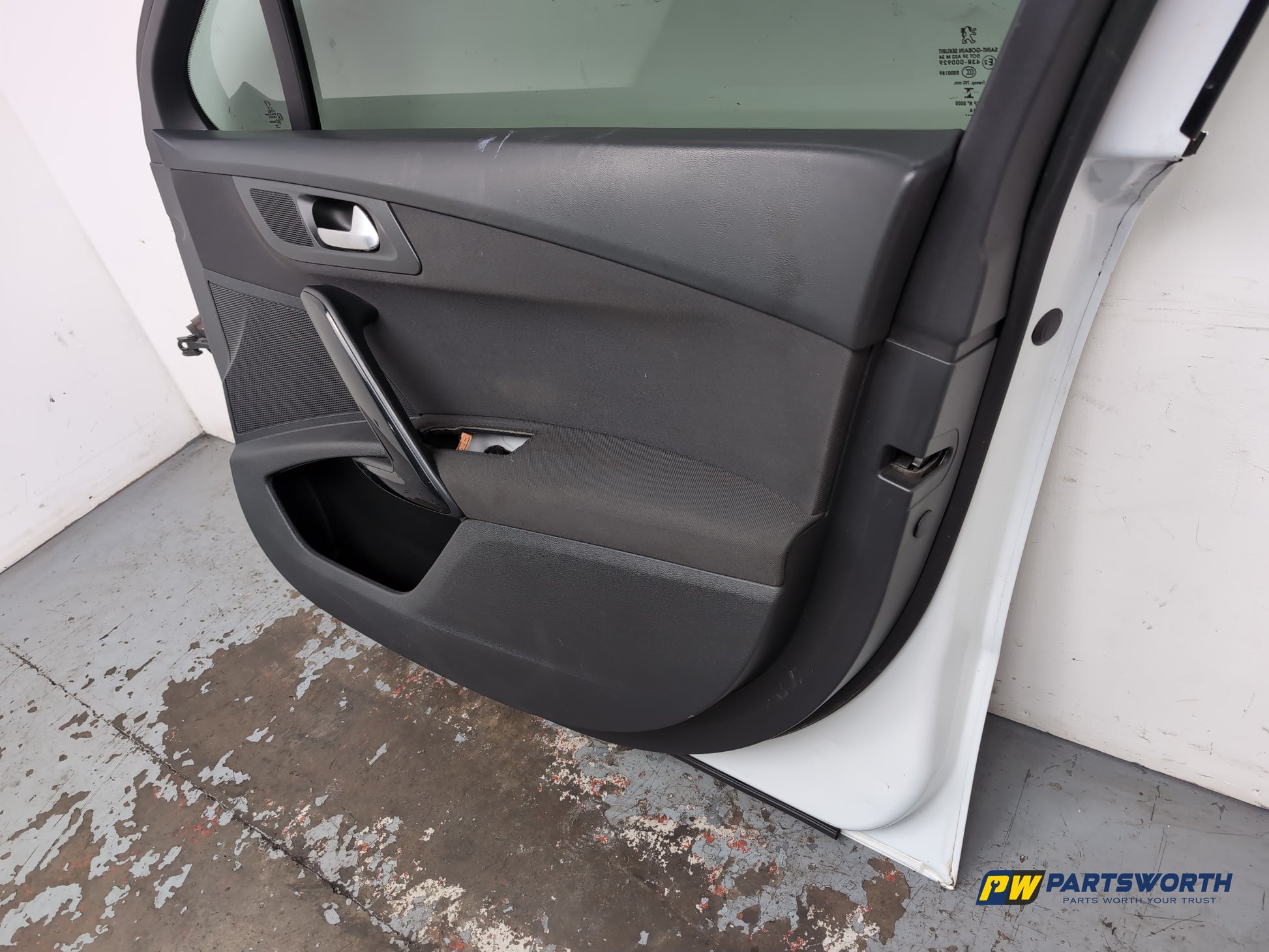 Door Front RH 12