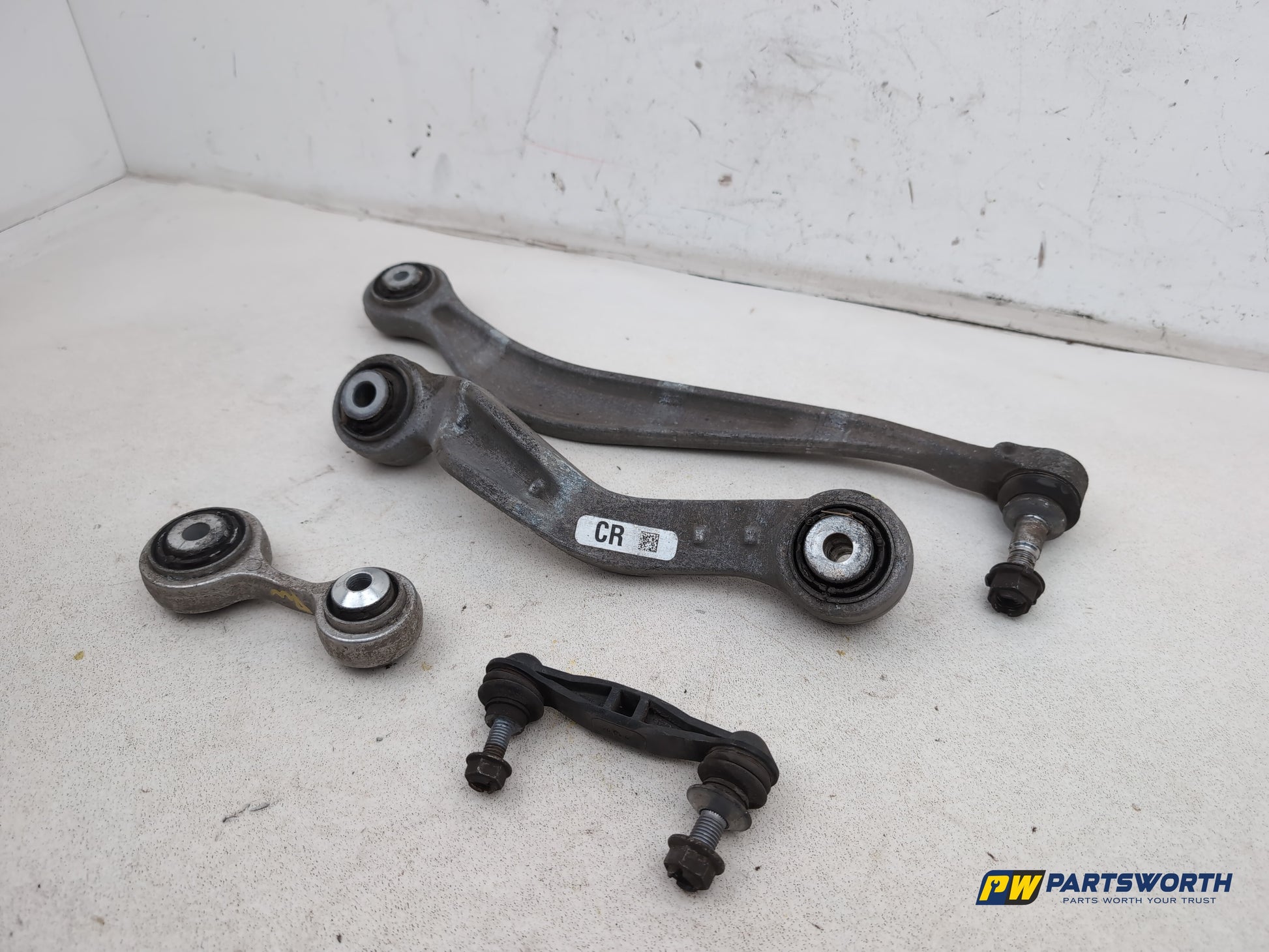 Suspension Arm Rear Wishbone LH 6
