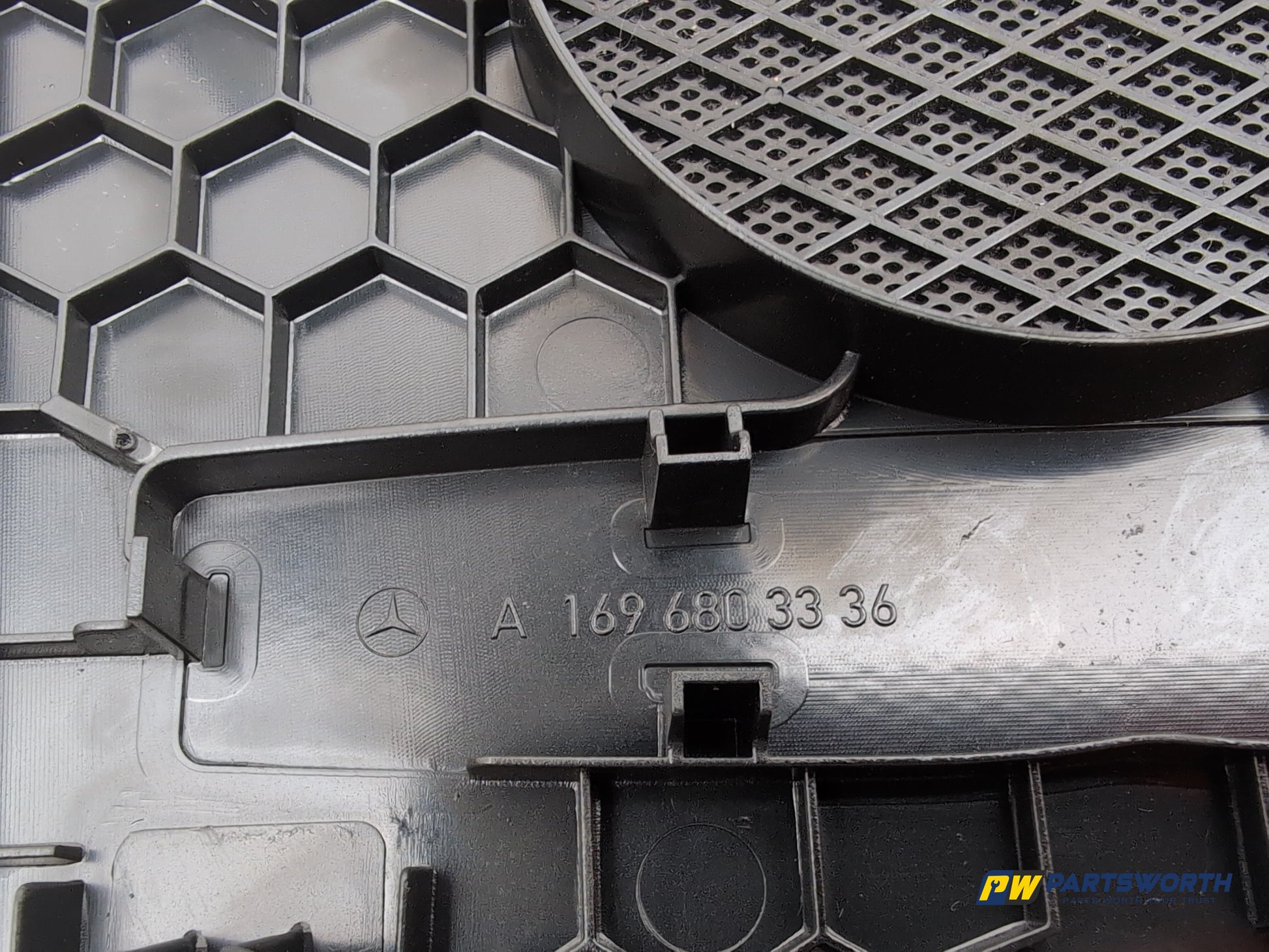 Mercedes-Benz B160 B-Class W245 Dashboard Speaker Trim Grille A1696803336 - photo 6