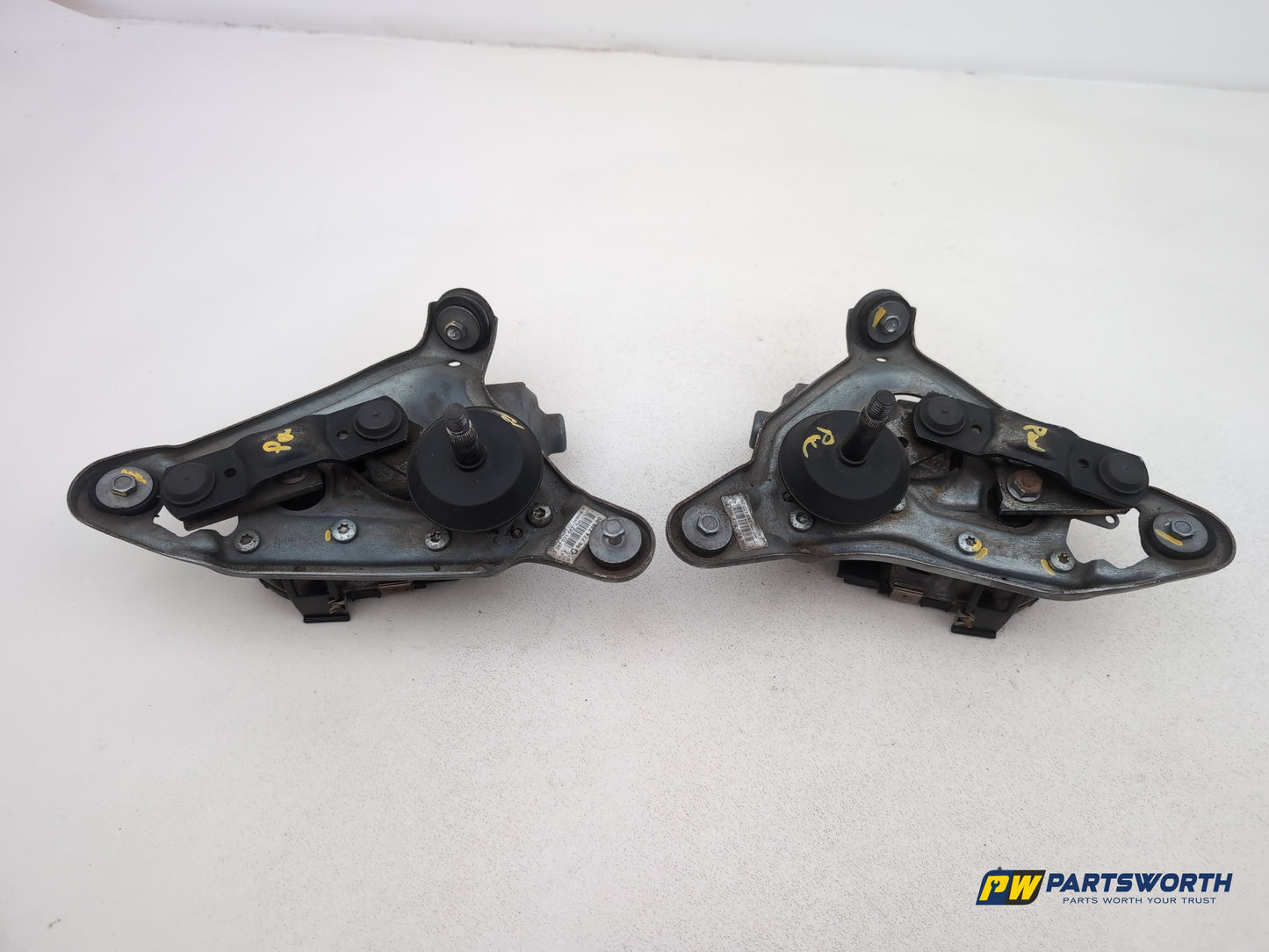 Wiper Motor Front 11