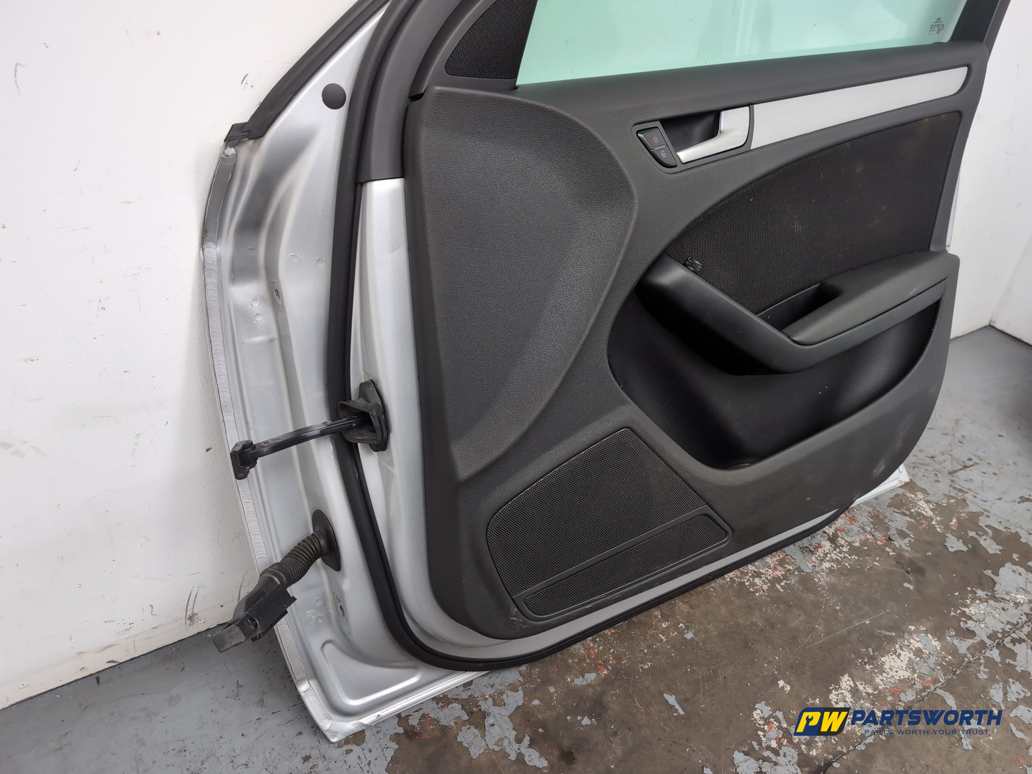 Door Front RH 11