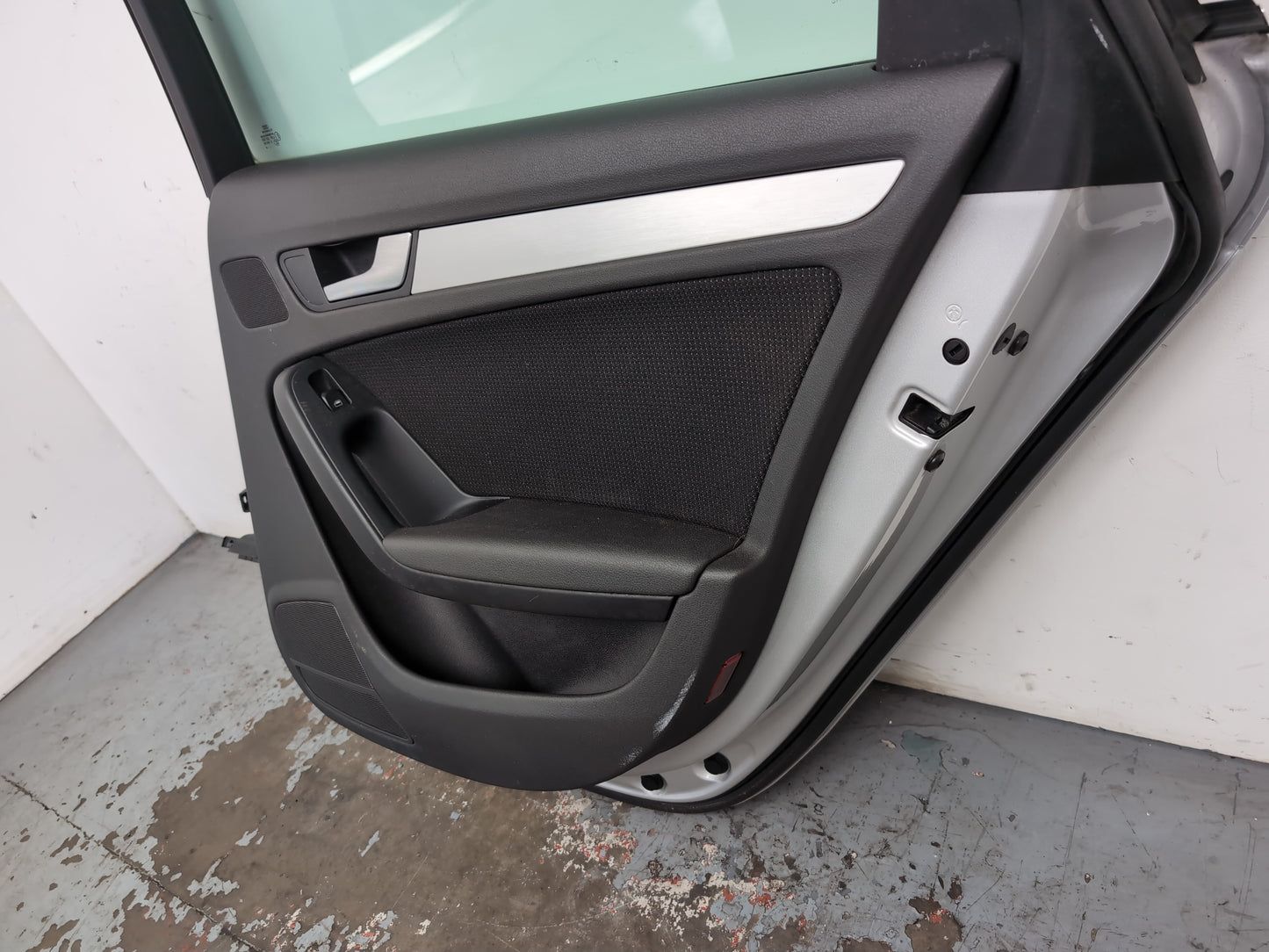 Door Rear RH 12