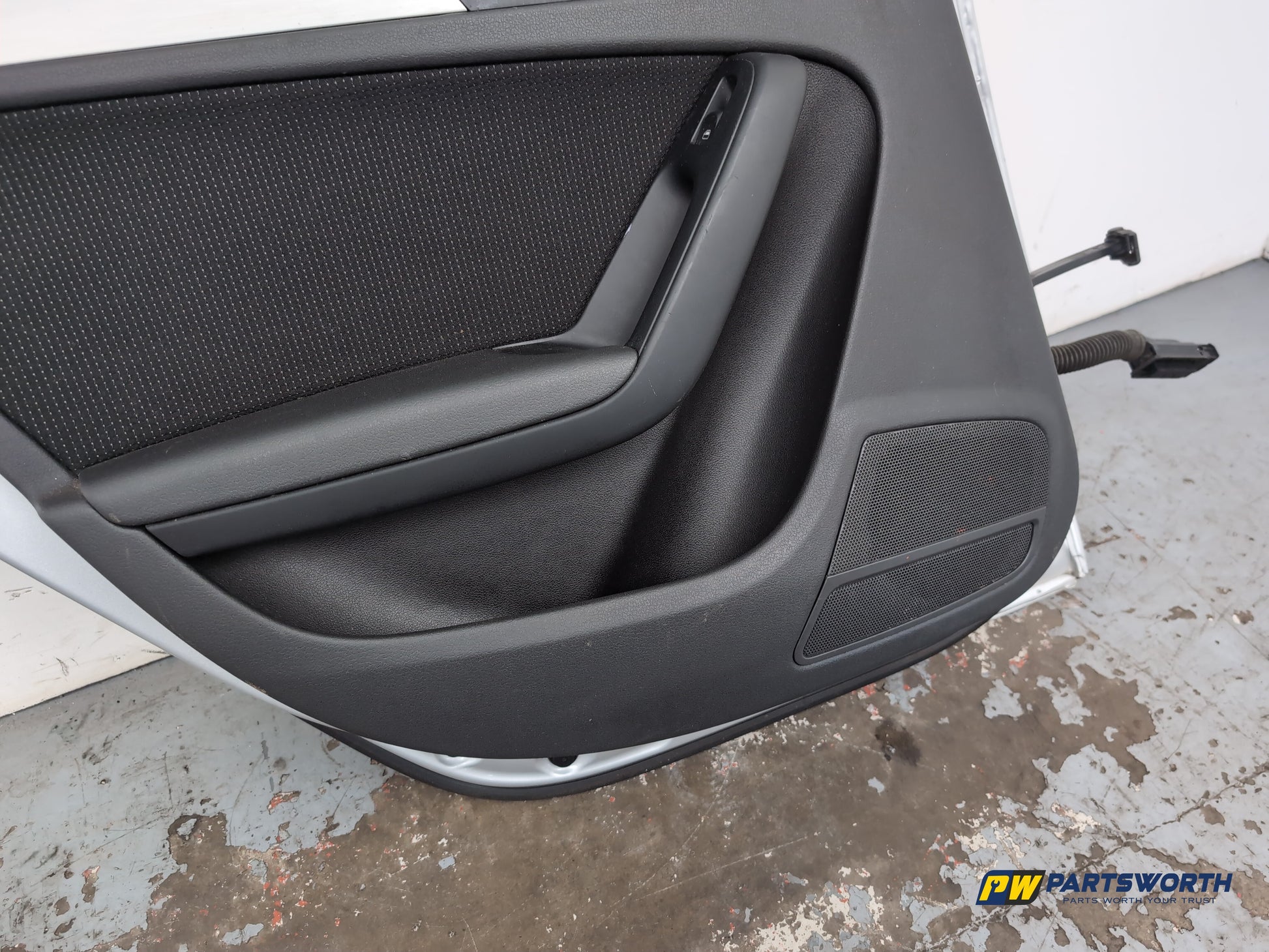 Door Rear LH 3