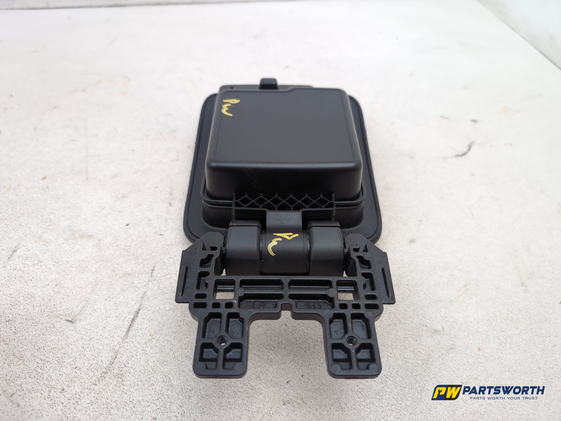 Centre Console Armrest 5