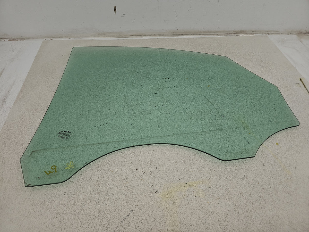 Door Glass Rear RH 5