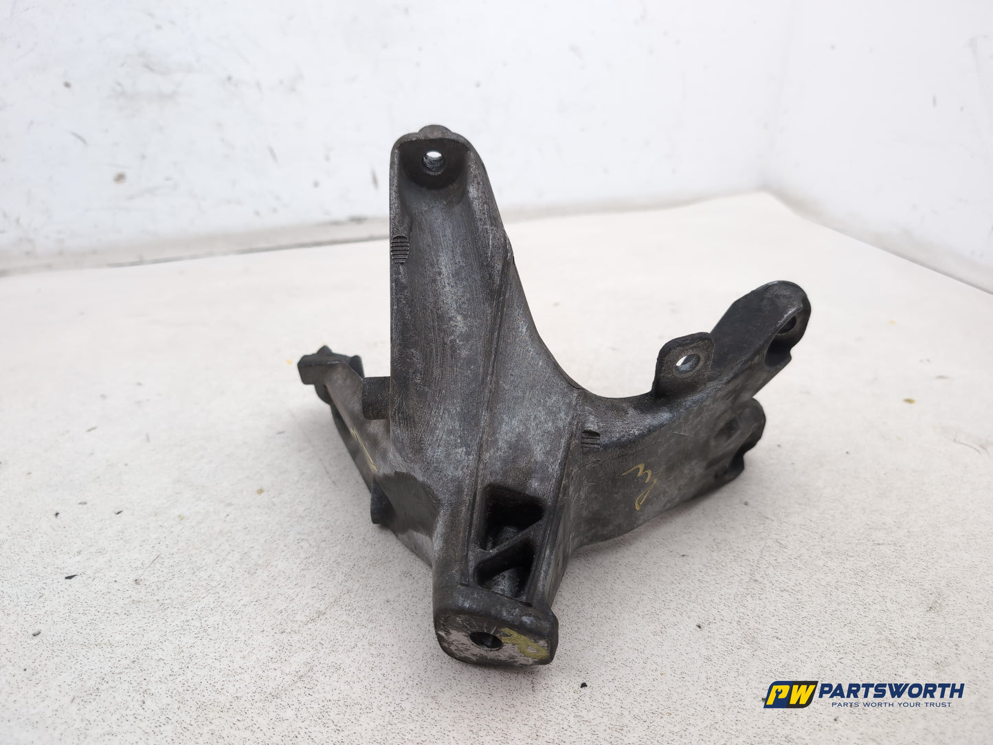 Engine Mounting RH 5
