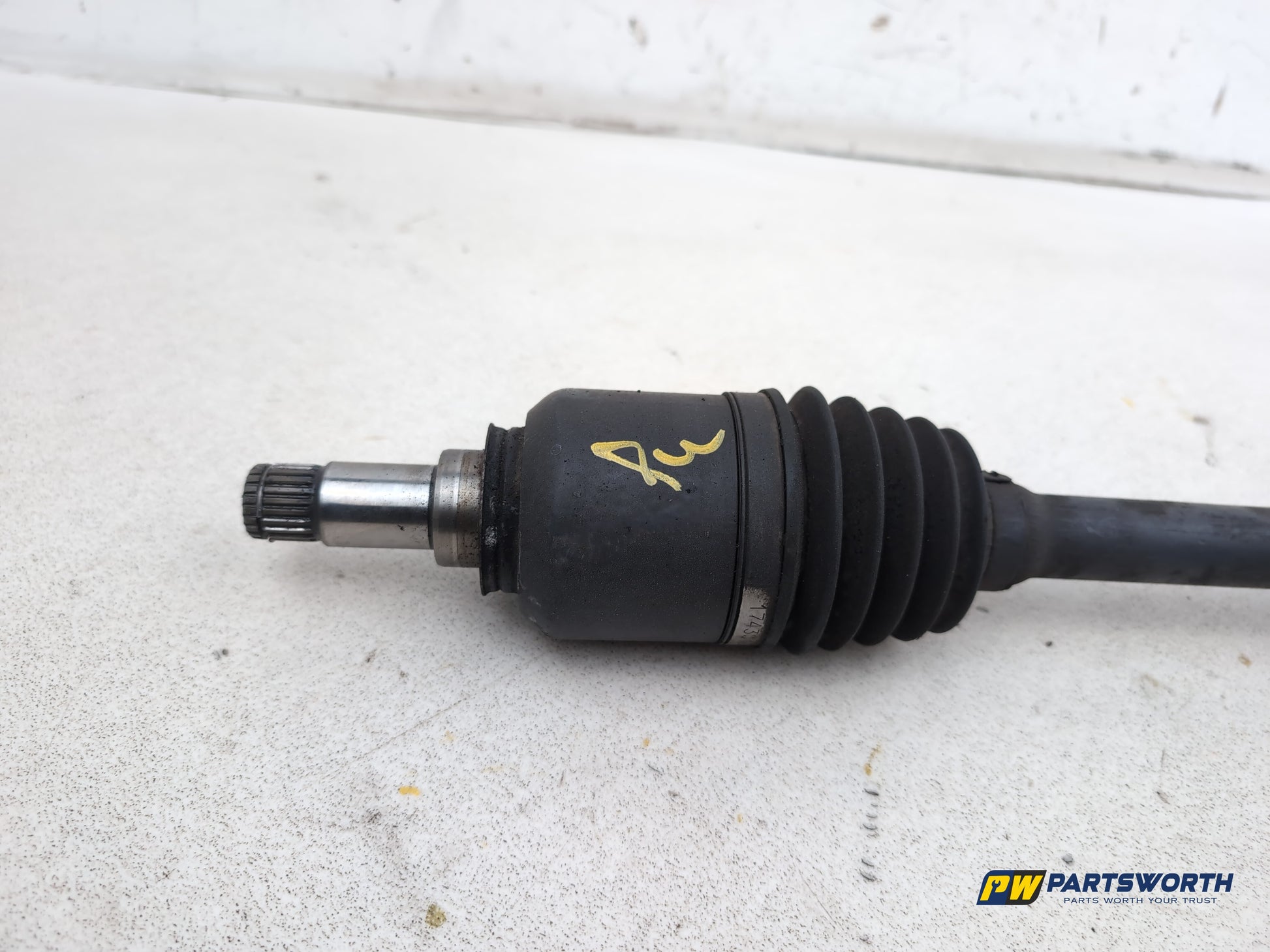 Driveshaft Front LH 5