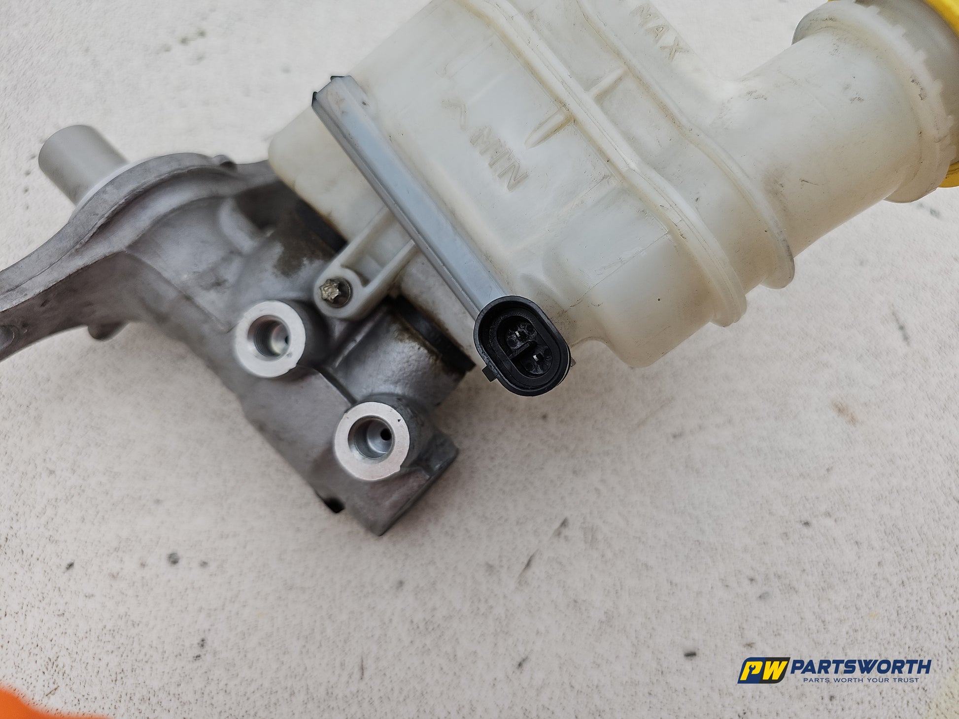 Brake Master Cylinder Assembly 5