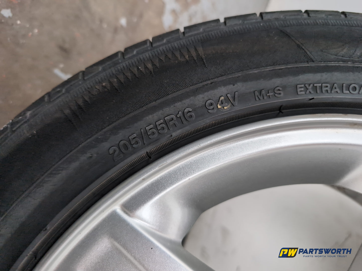 Wheel Road Alloy 5