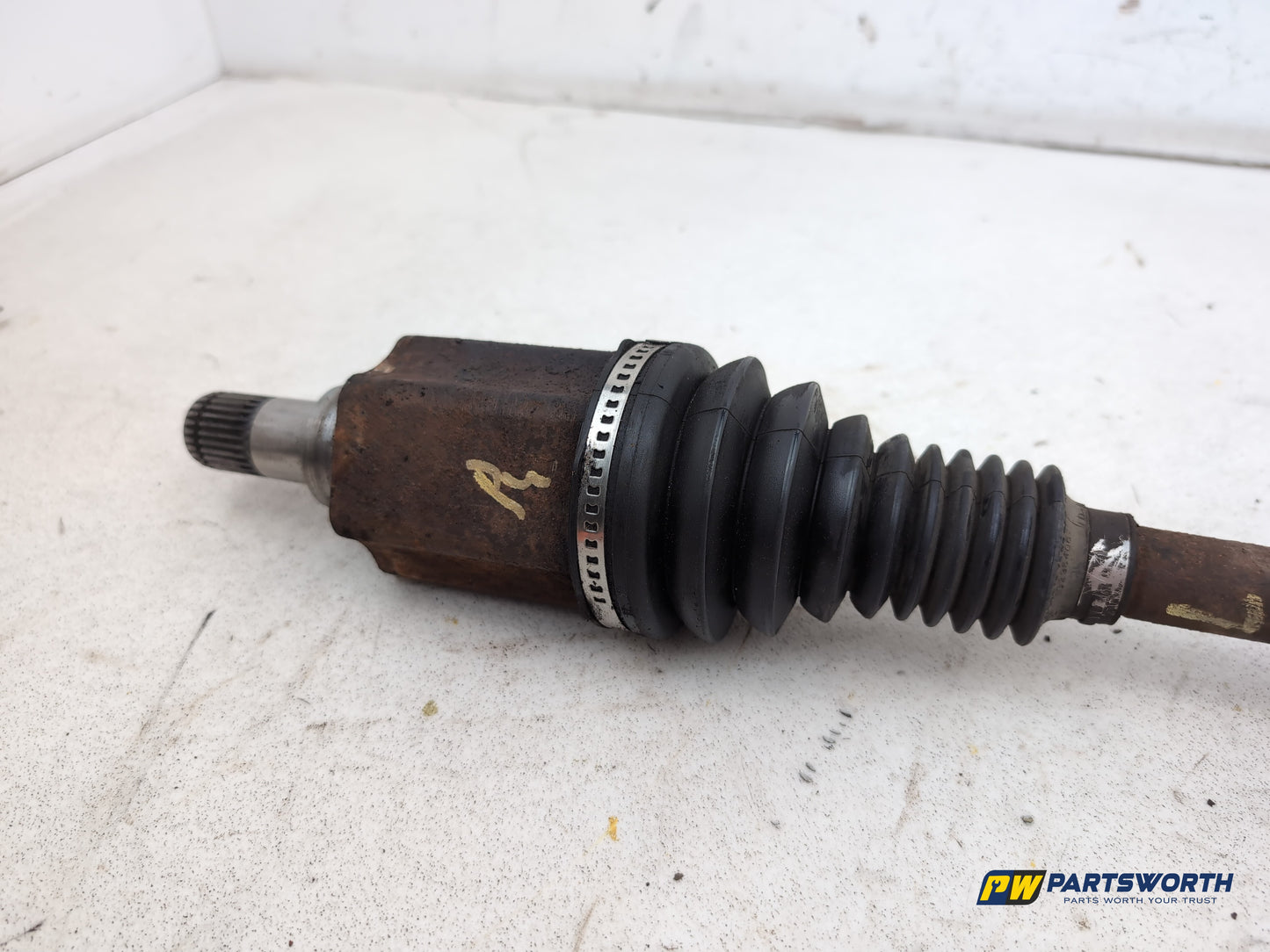 Driveshaft Front LH 5