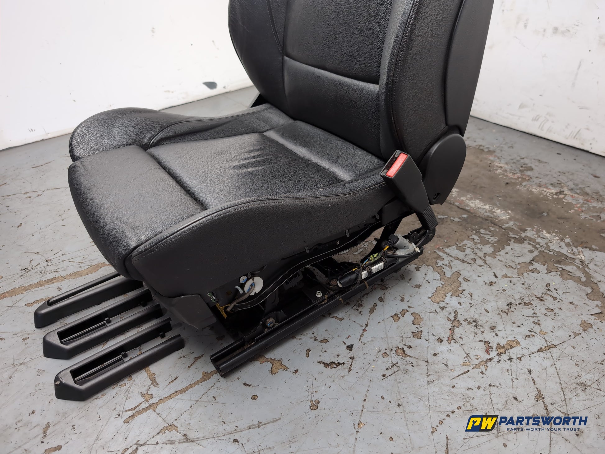 Seat Front RH 5