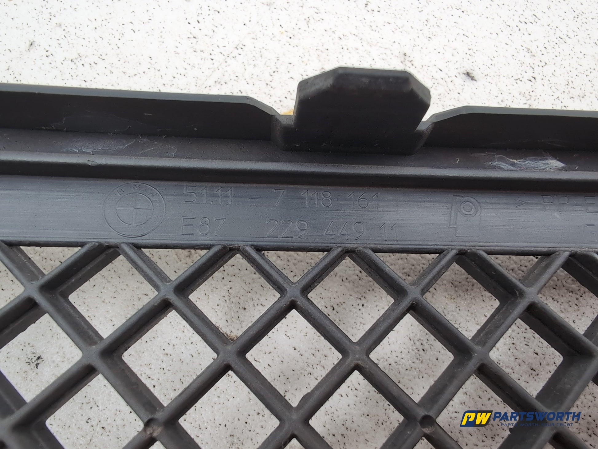 Grille Front 5