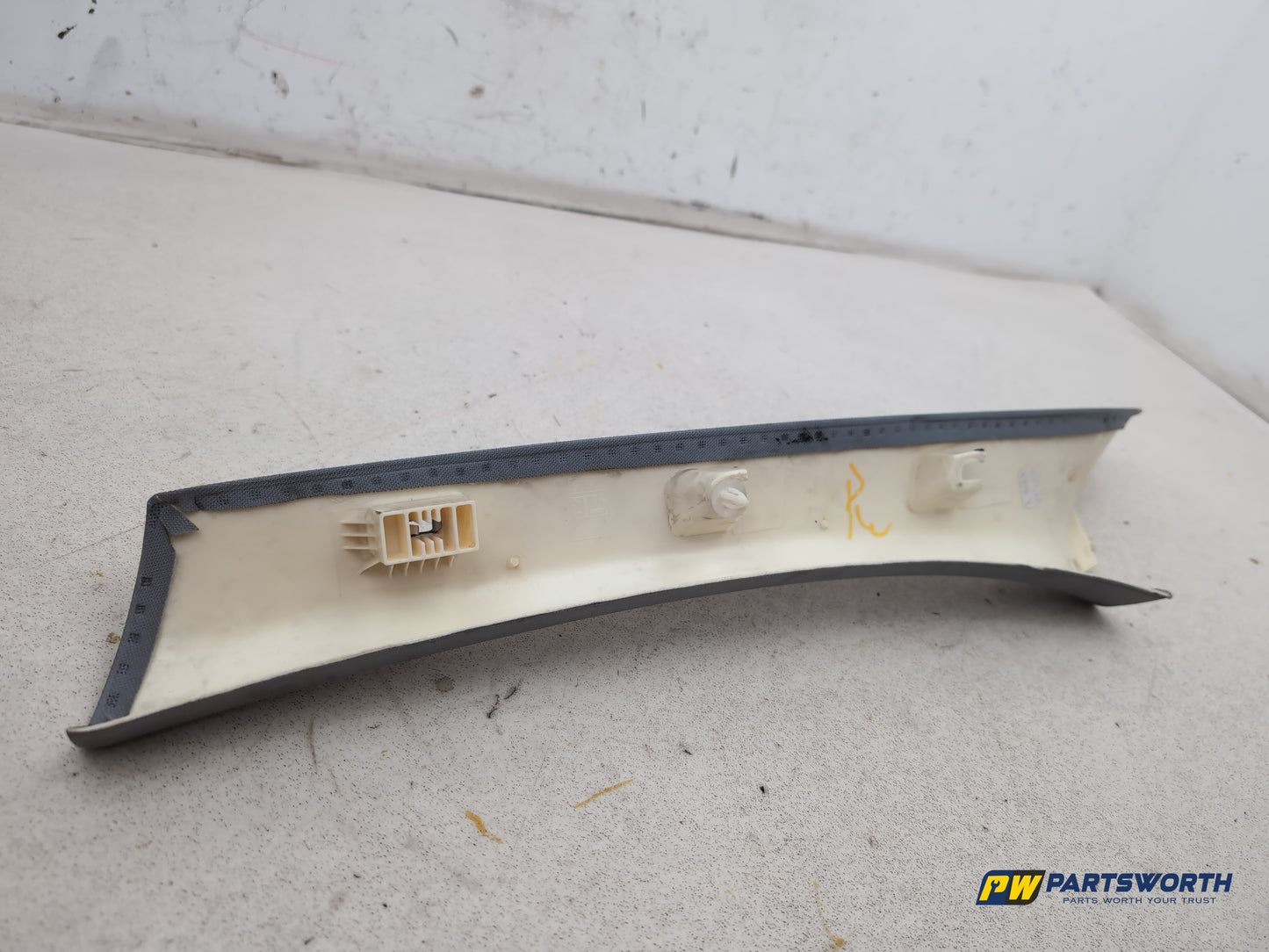 RH A Pillar Trim  5