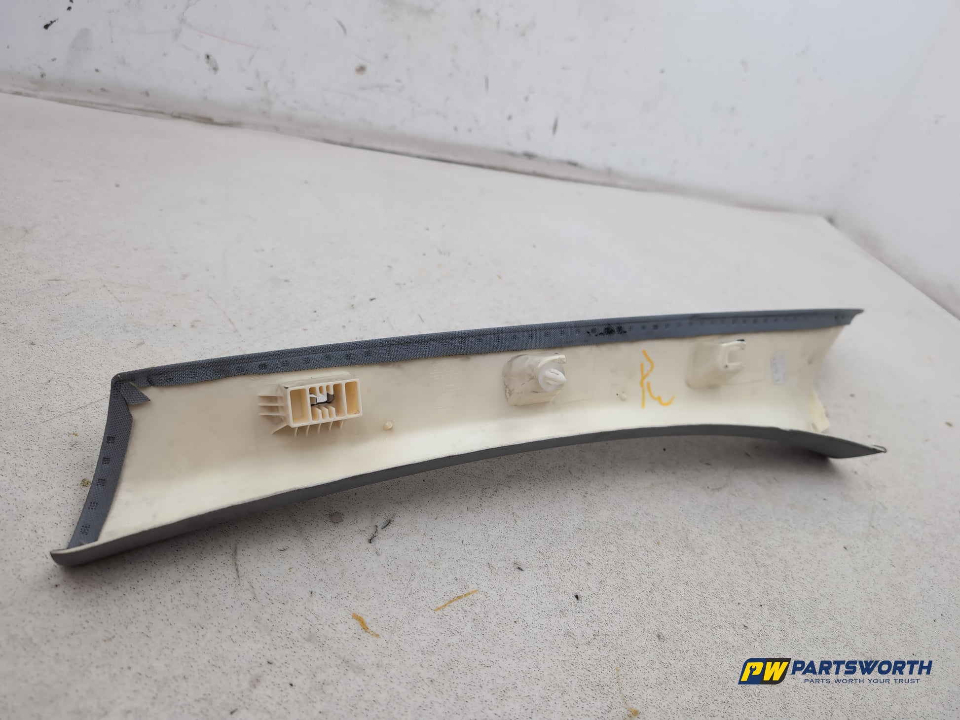RH A Pillar Trim  5