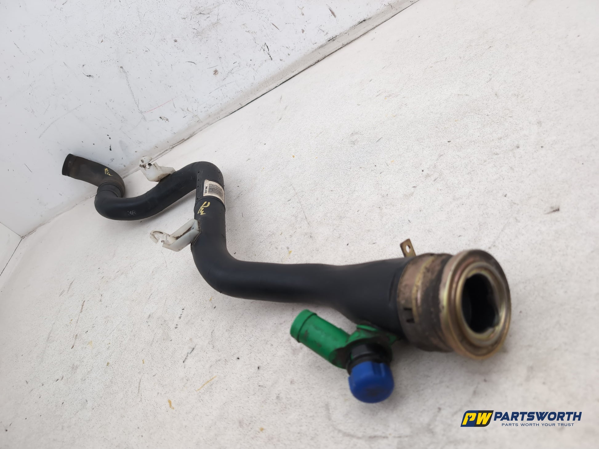 Fuel filler neck 5