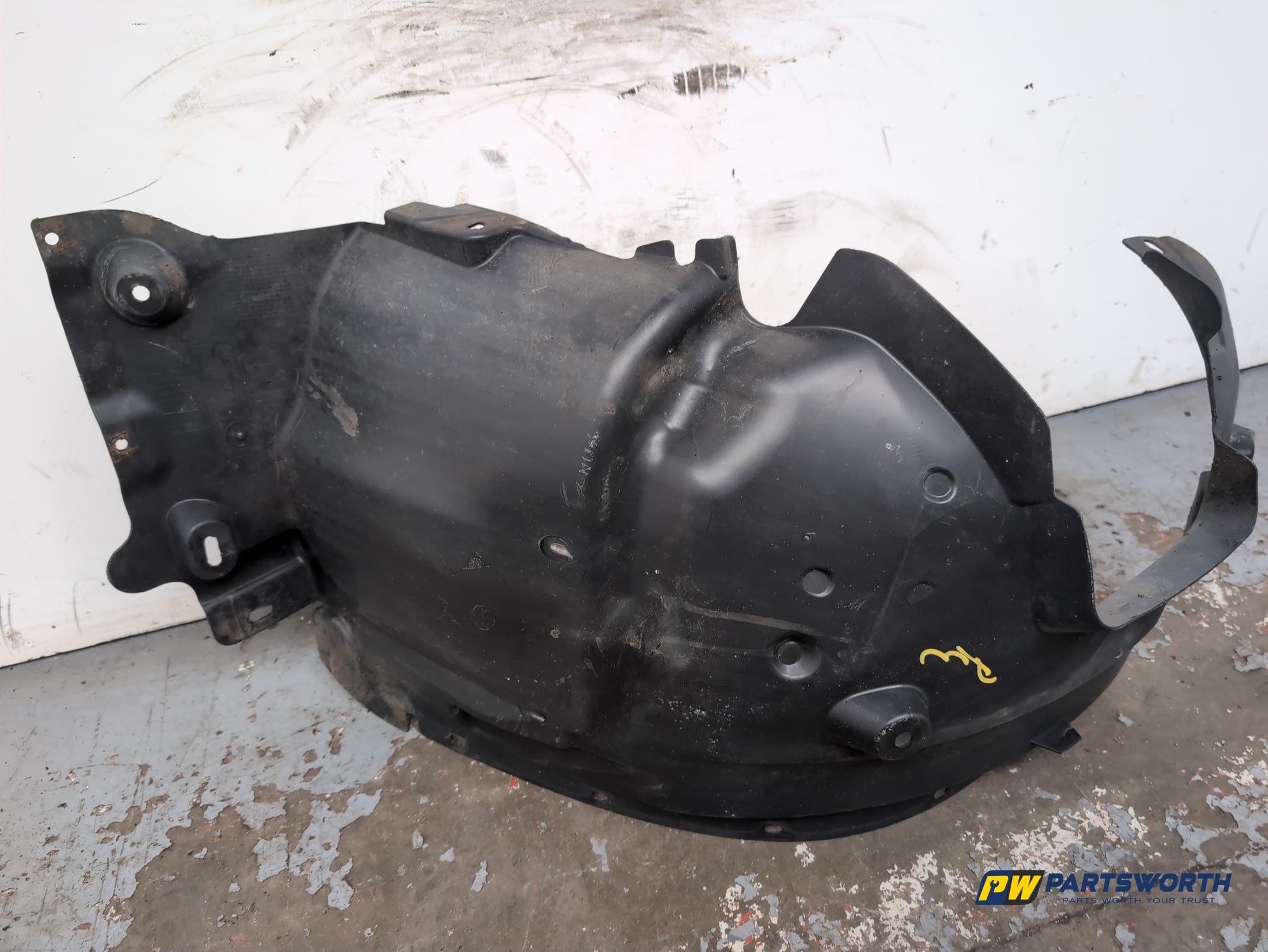 Moulding Wheel Arch Front LH 5