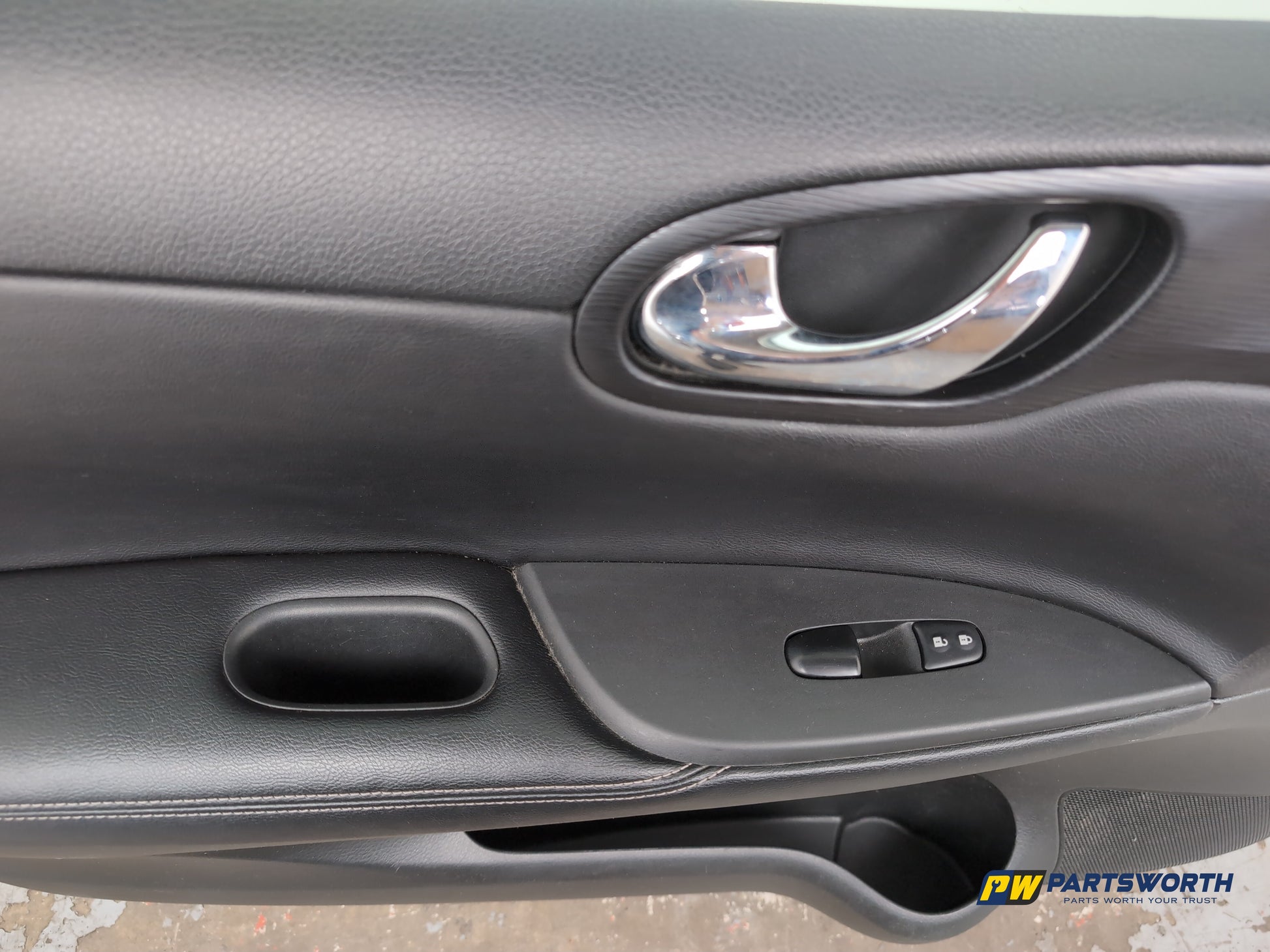 Nissan Pulsar Tekna Dig-T Hatchback Door Front Lh Passenger Side Pearl White Qab - photo 9