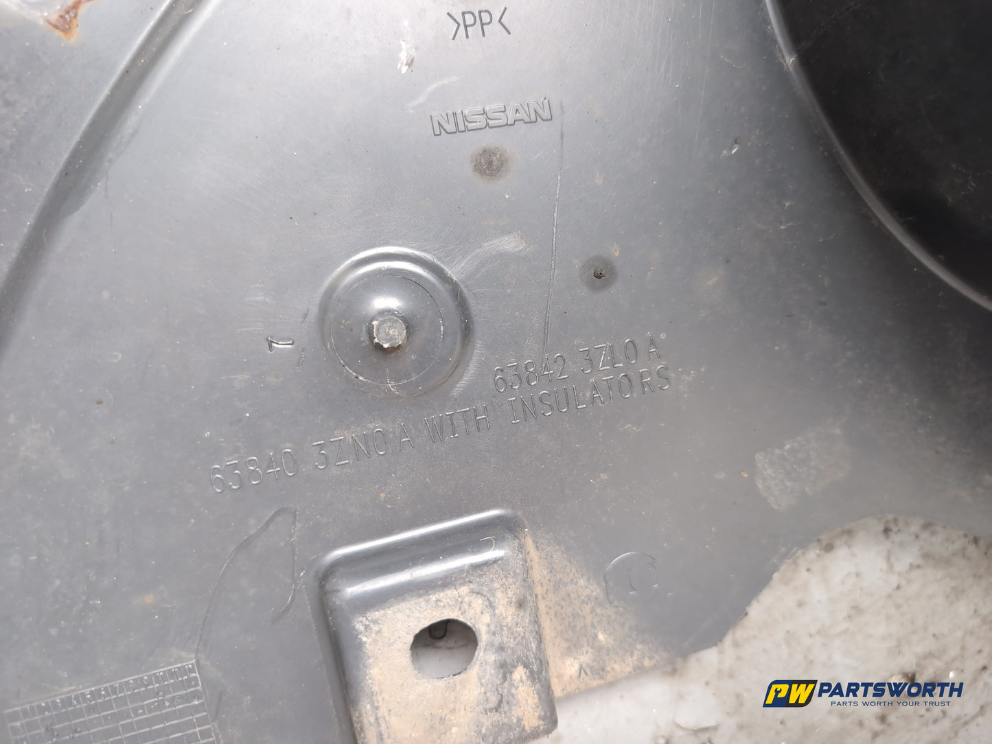 Moulding Wheel Arch Front RH 5