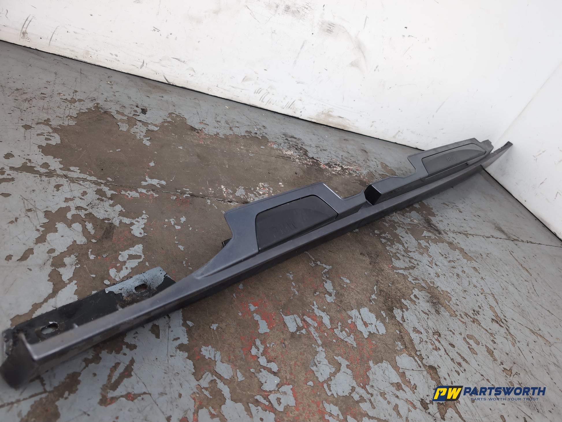 Side Skirt RH 5