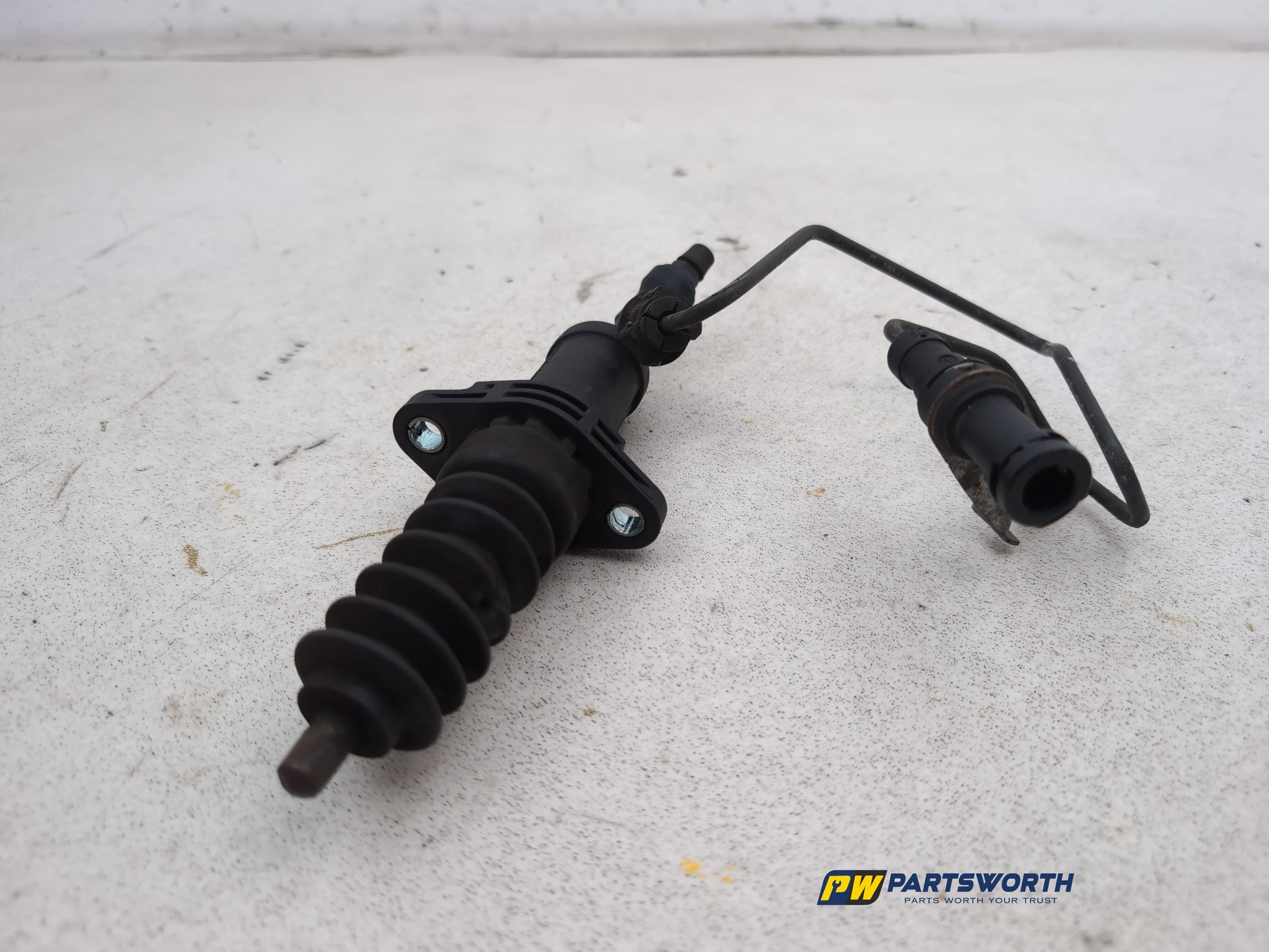 Clutch Slave Cylinder and Pipe  5