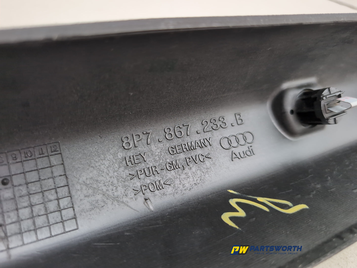 LH A Pillar Trim  5
