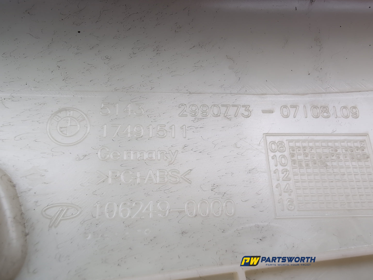 LH A Pillar Trim  5