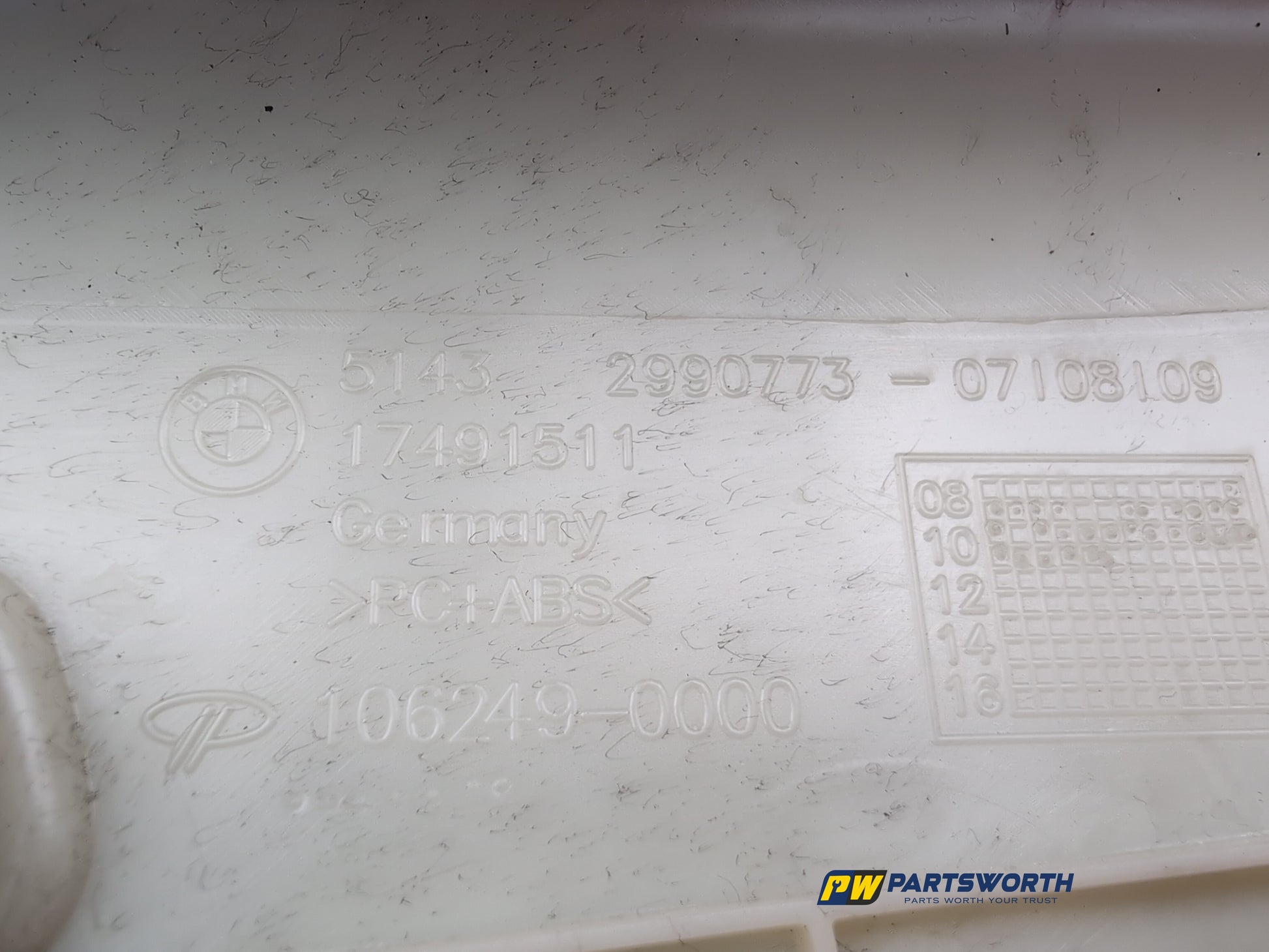 LH A Pillar Trim  5