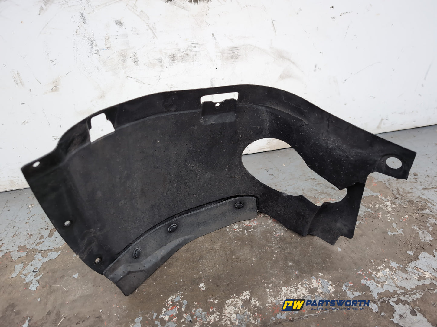 Moulding Wheel Arch Front LH 5