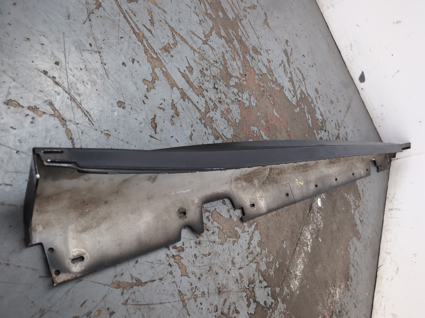 Side Skirt LH 5