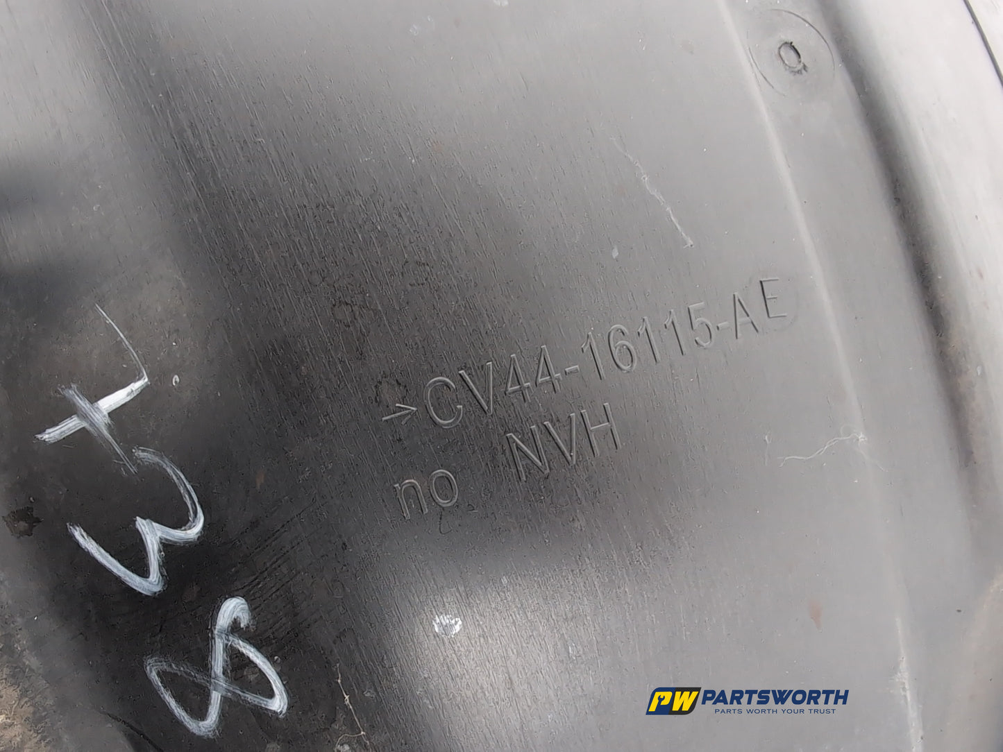 Moulding Wheel Arch Front LH 5