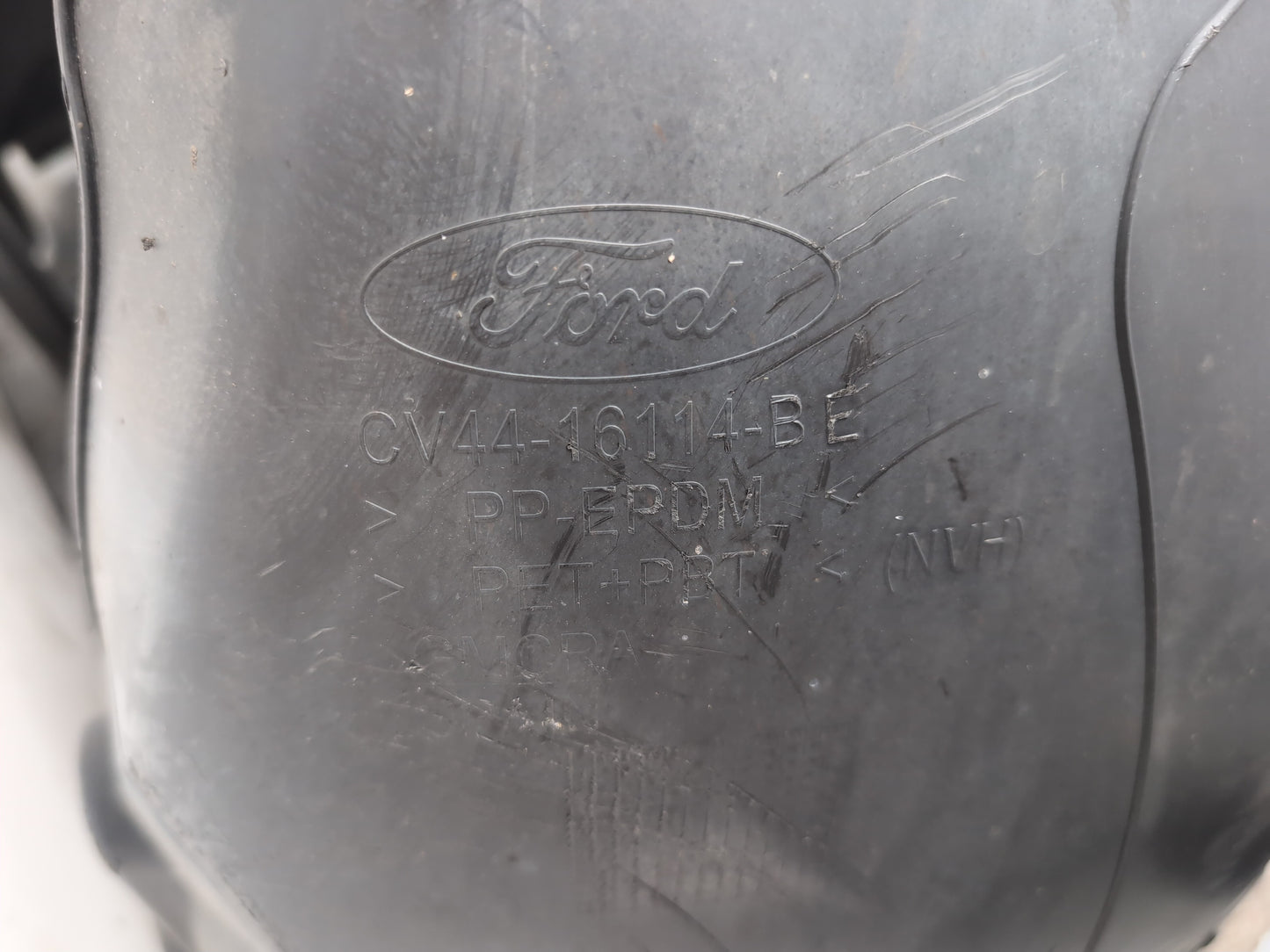 Moulding Wheel Arch Front RH 5
