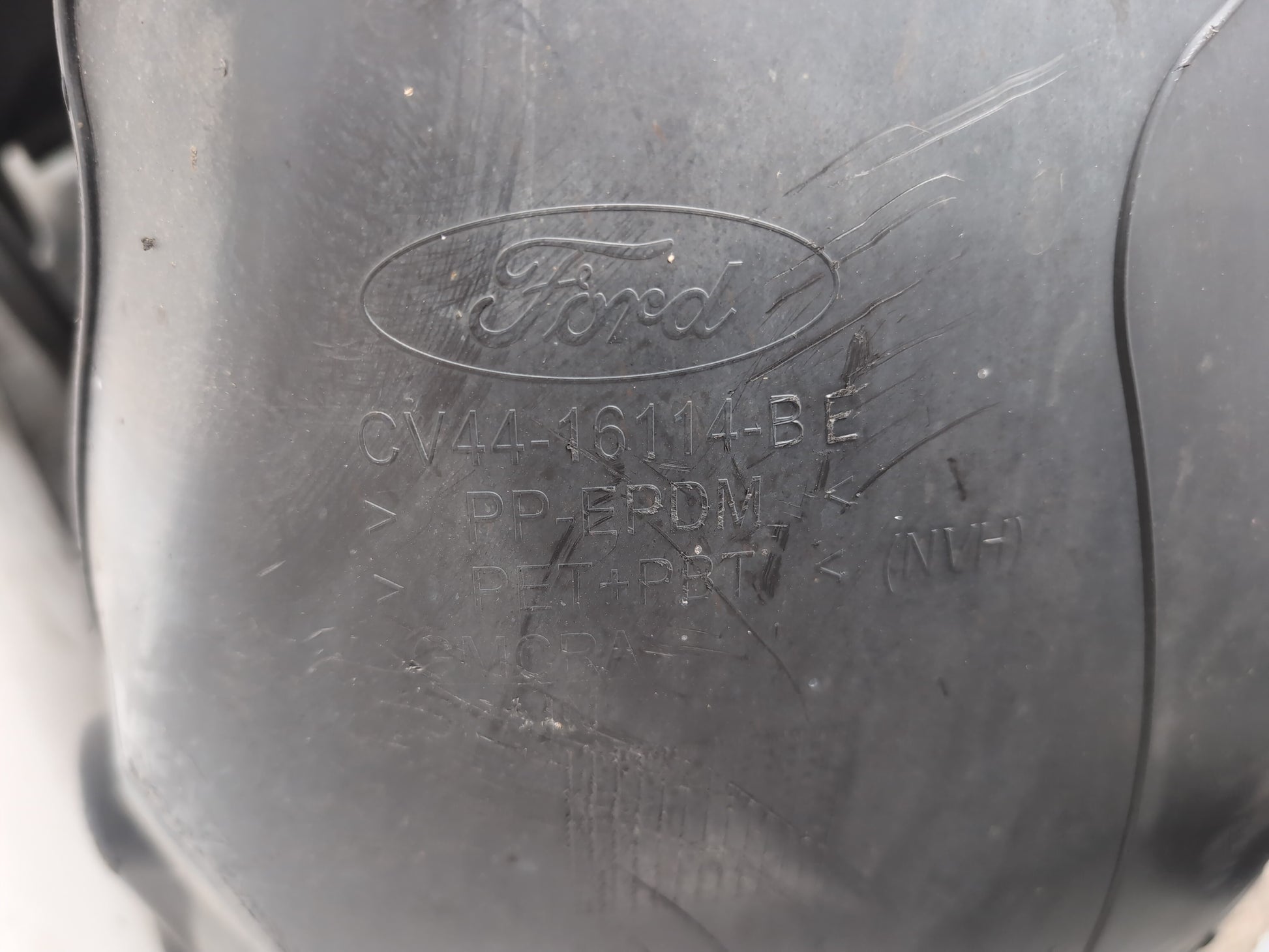 Moulding Wheel Arch Front RH 5