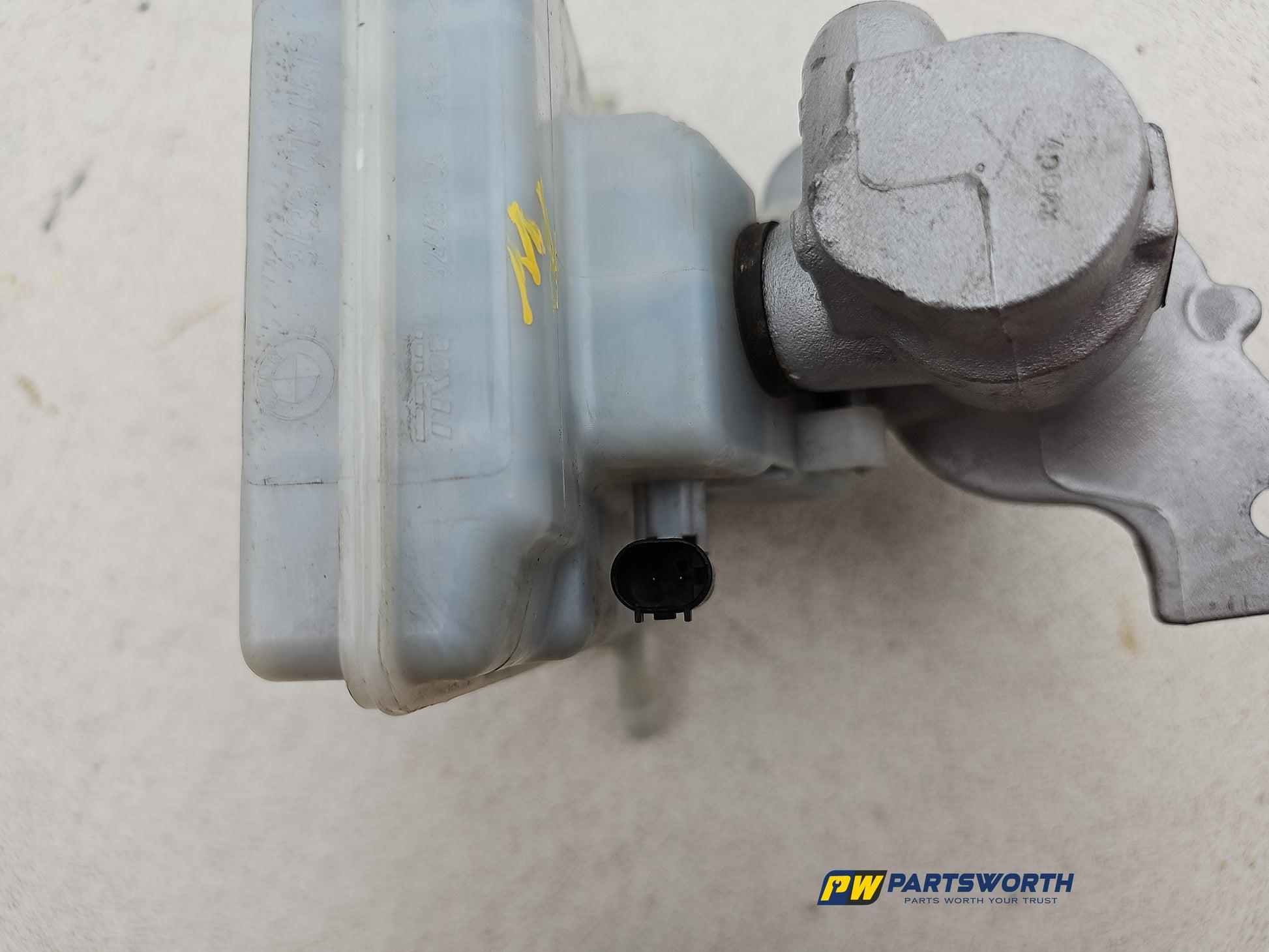 Brake Master Cylinder Assembly 5