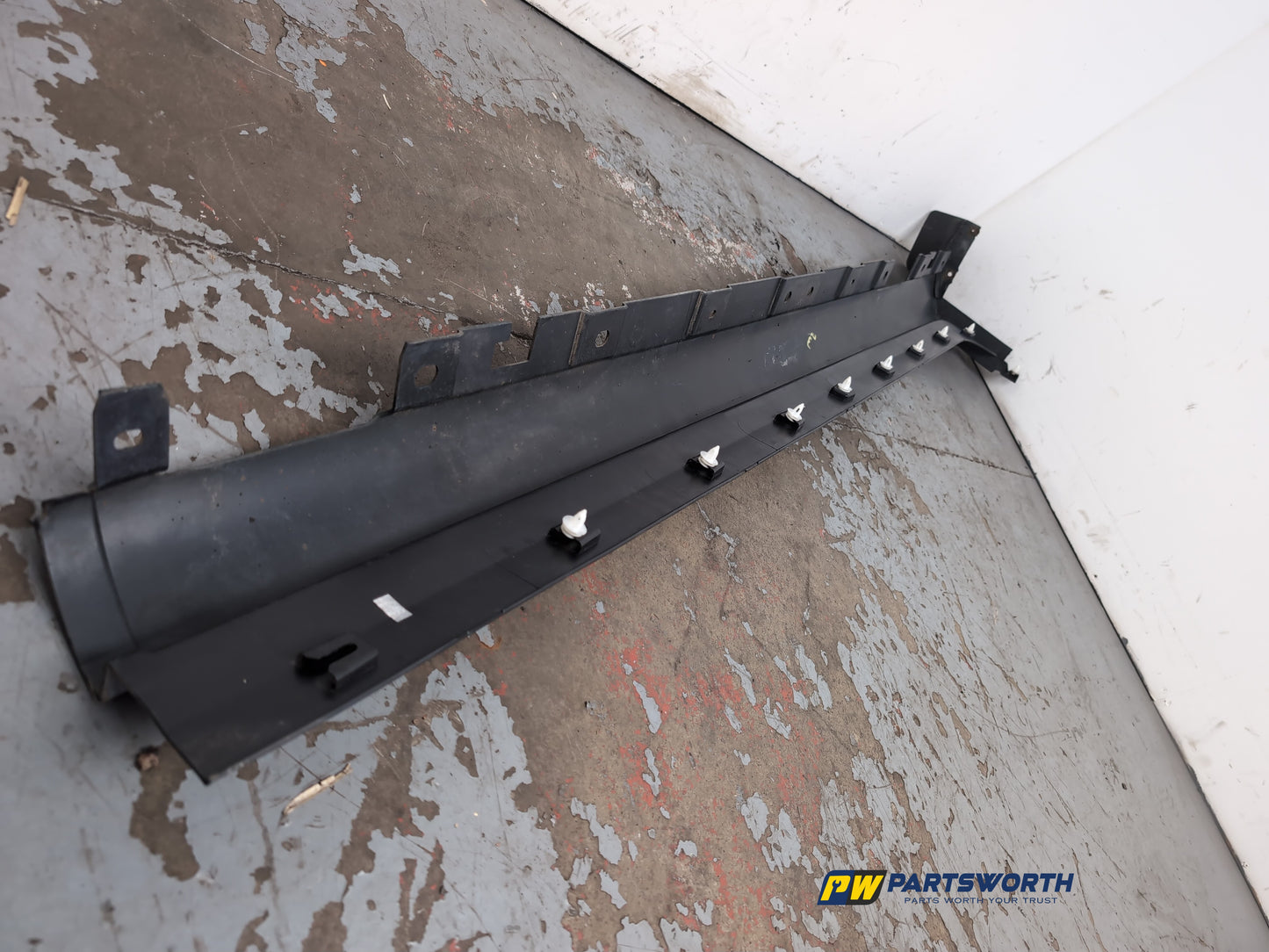 Side Skirt LH 5